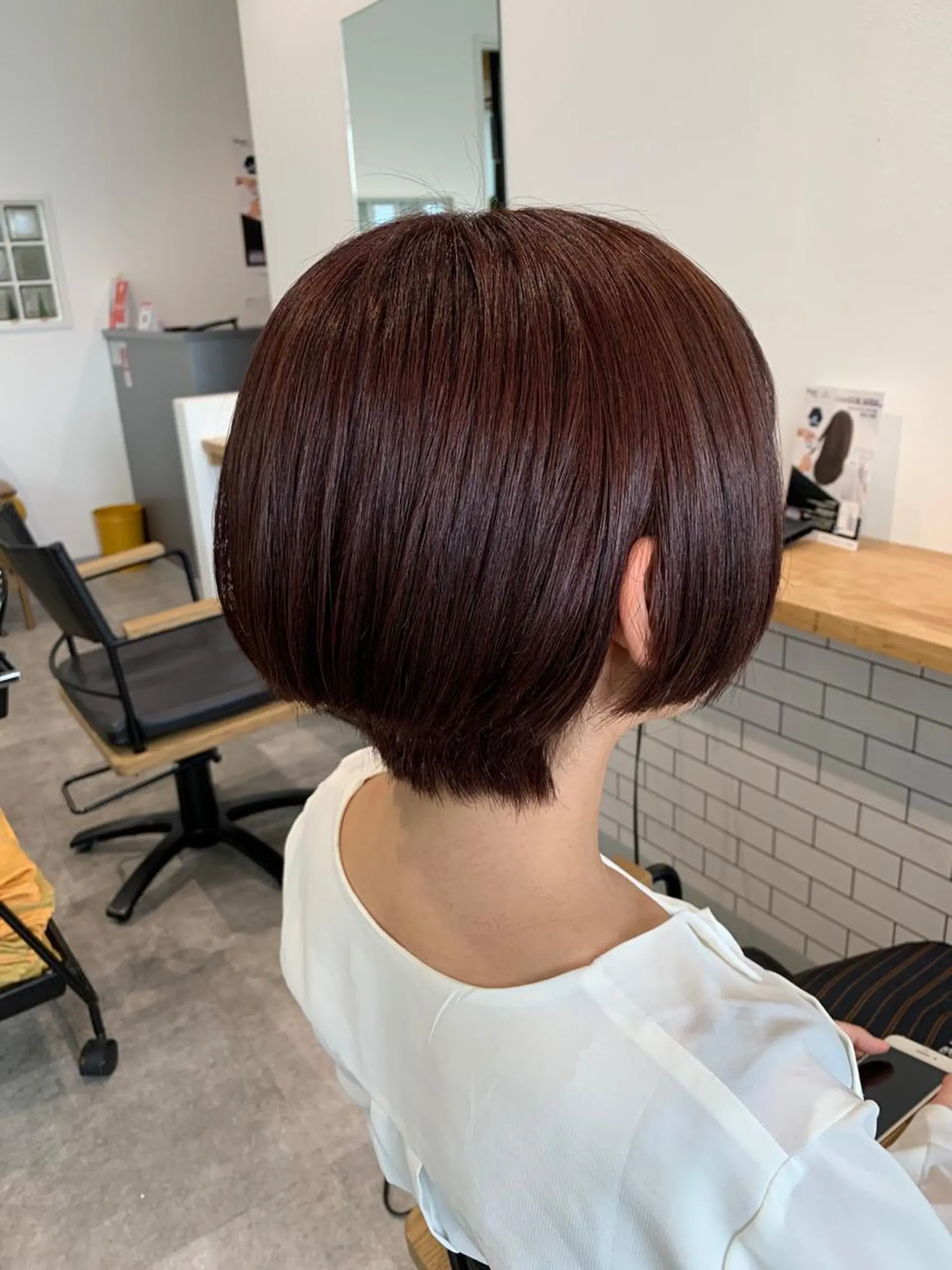 ショート カラー アッシュ バレイヤージュ ベージュカラー ブロンド ブルーカラー レイヤーカット/ 艶カラー/RYOMAのヘアスタイル