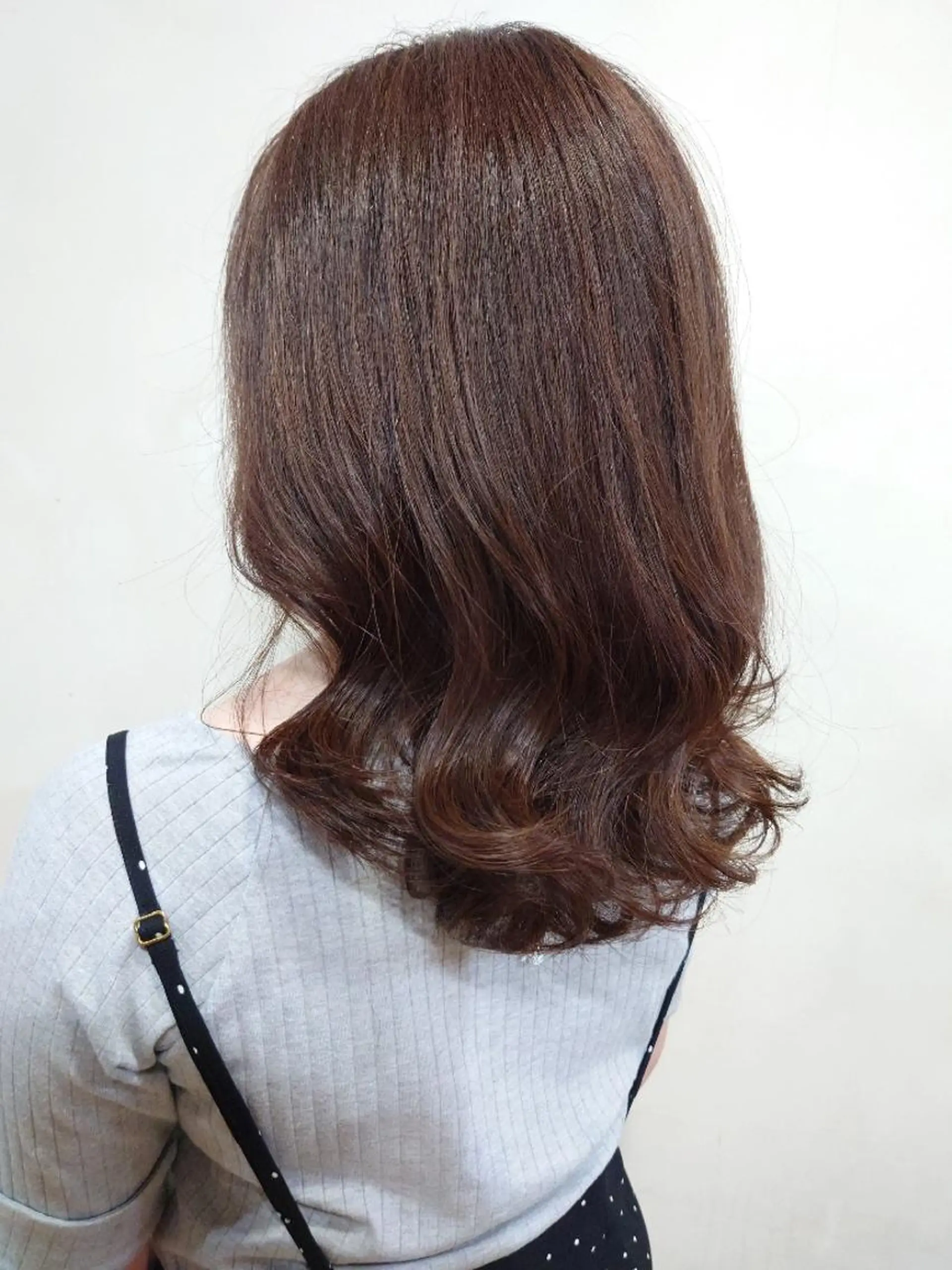 ミディアム 艶髪／透け感カラー ／ＲＹＯのヘアスタイル