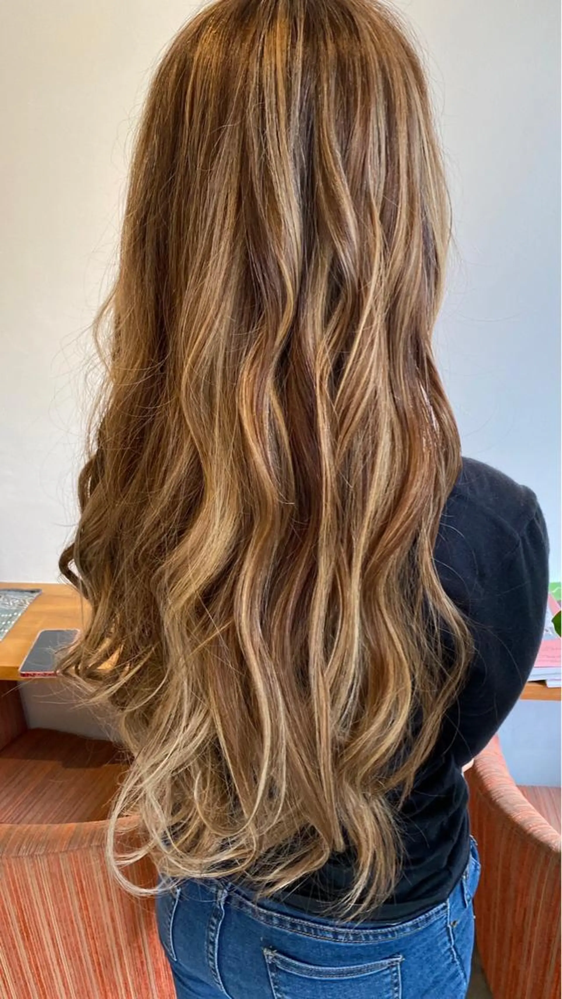 ロング パーマ chill out 南塚口本店のヘアスタイル