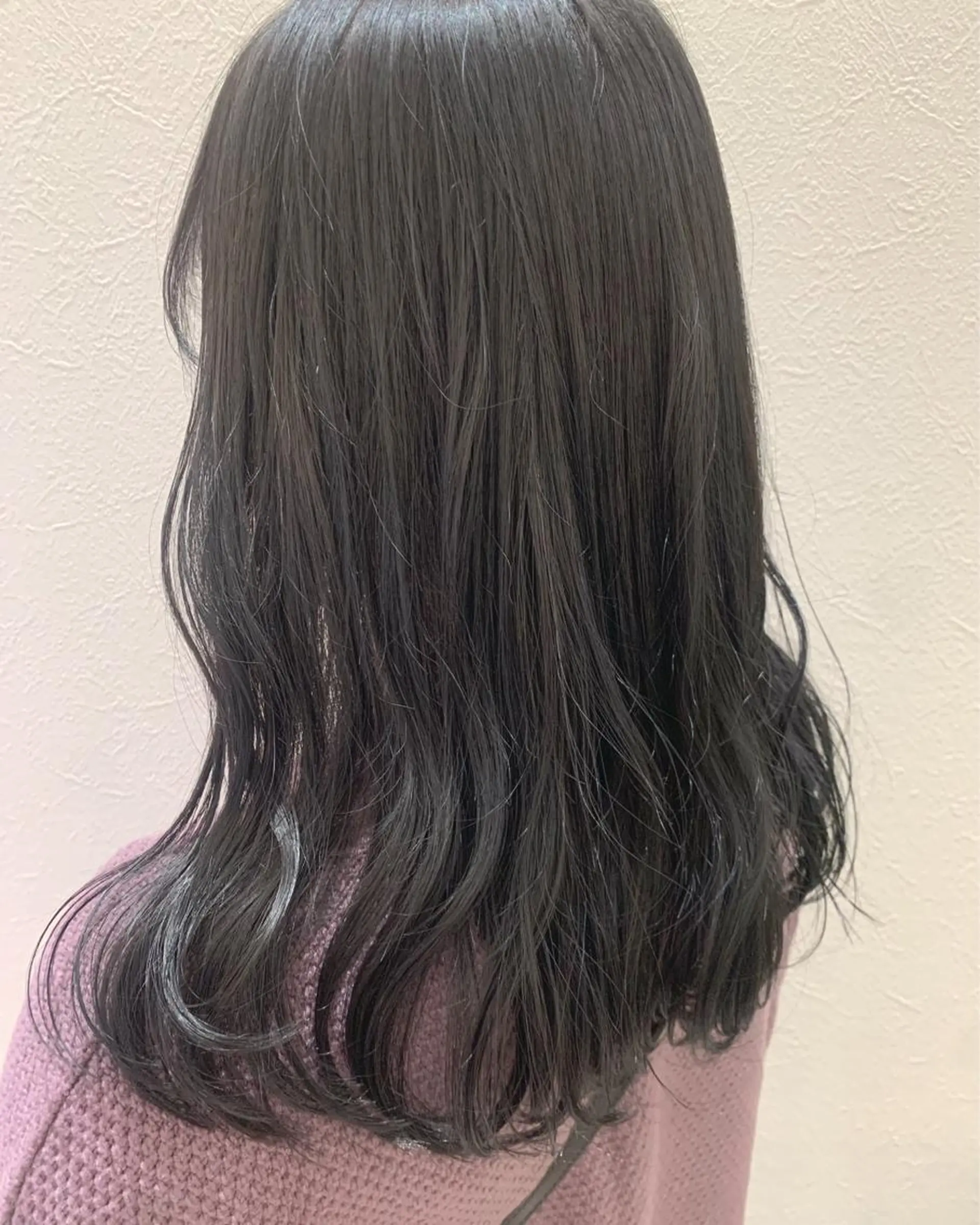 セミロング カラー 黒髪 ブルーカラー ブルーグレー hub hair レイヤー/透明感のヘアスタイル