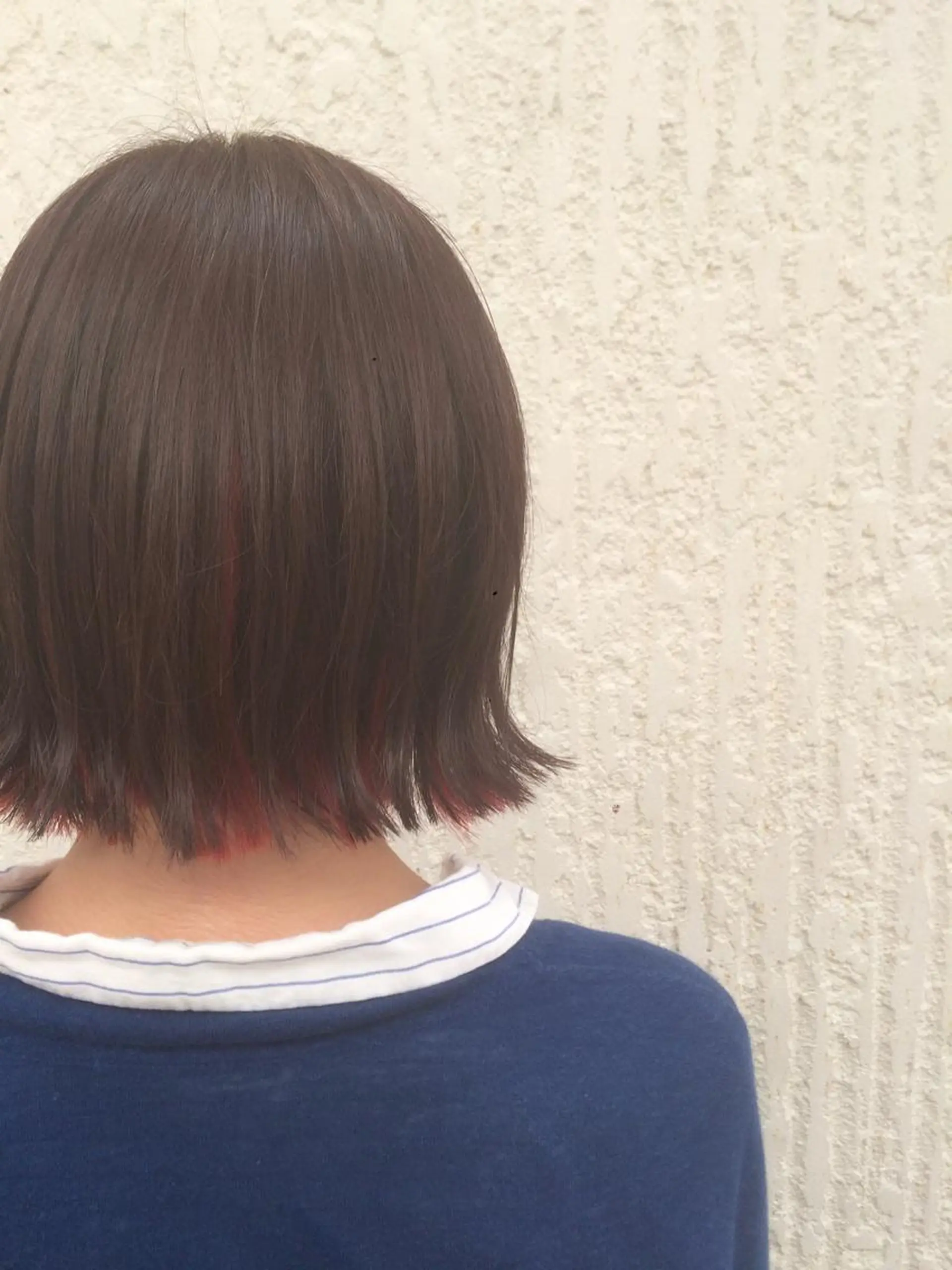 ミディアム カラー インナーカラー ボブ 外ハネヘア ウルフ/レイヤー/ ベージュ/山宮 大樹のヘアスタイル