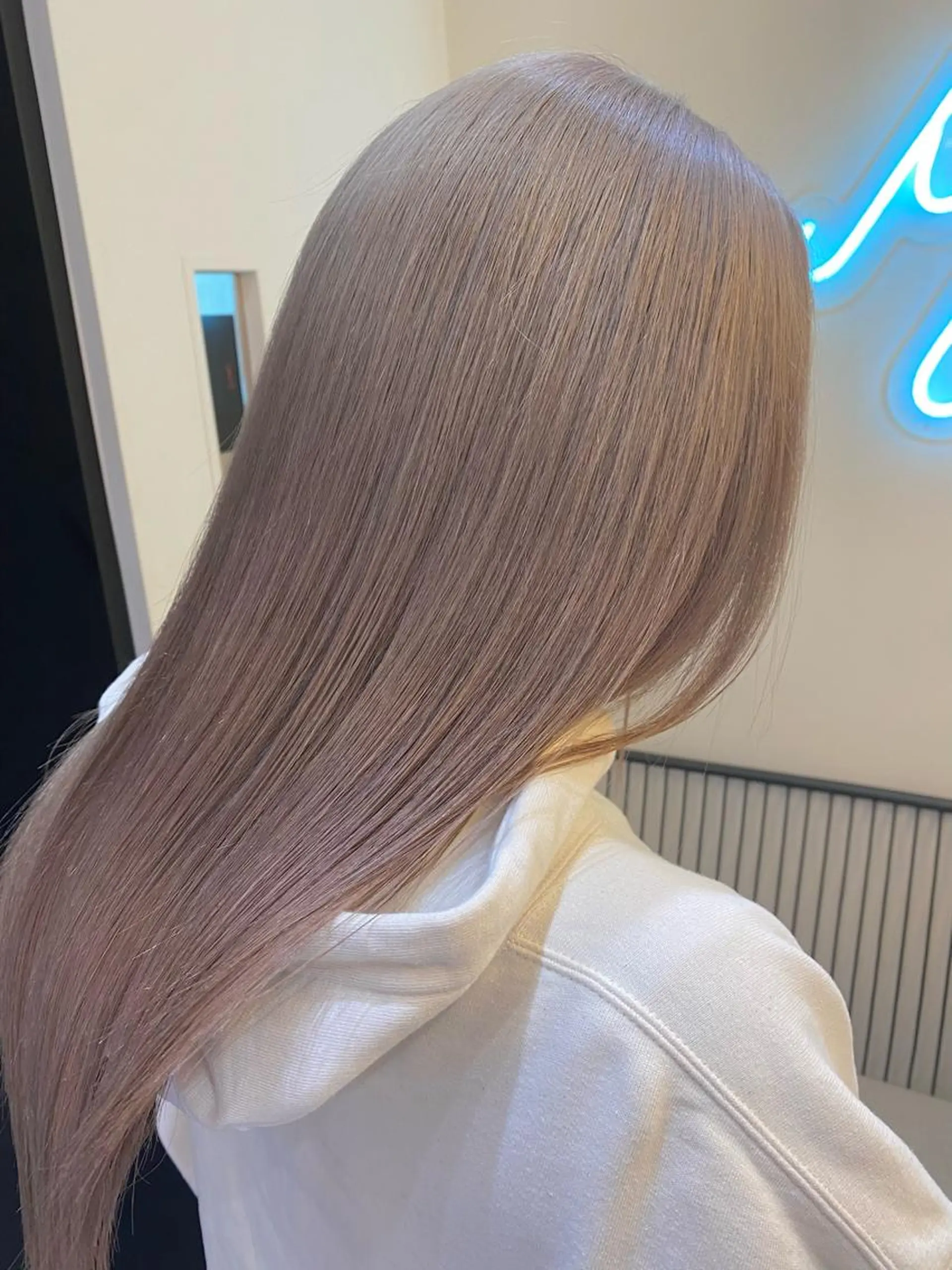 セミロング カラー パーマ ヘアアレンジ メンズ キッズ ショートボブ メンズブリーチ メンズハイライト メンズインナーカラー ブリーチ ヘアカラー トリートメント 艶ピンク*ヘアセット 🌙shioriのヘアスタイル
