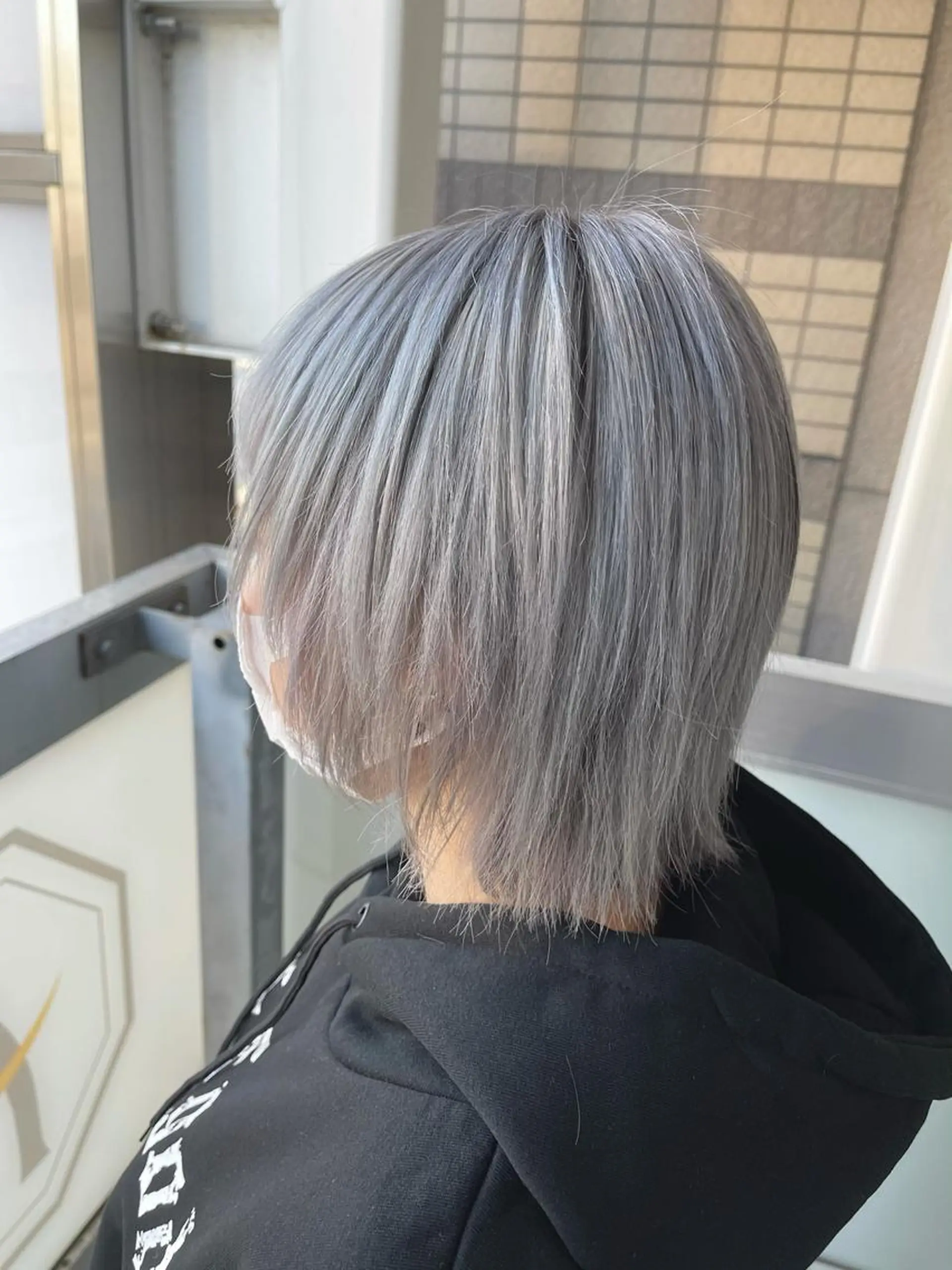ショート カラー 岩谷/ブリーチ 🪽透明感カラーのヘアスタイル