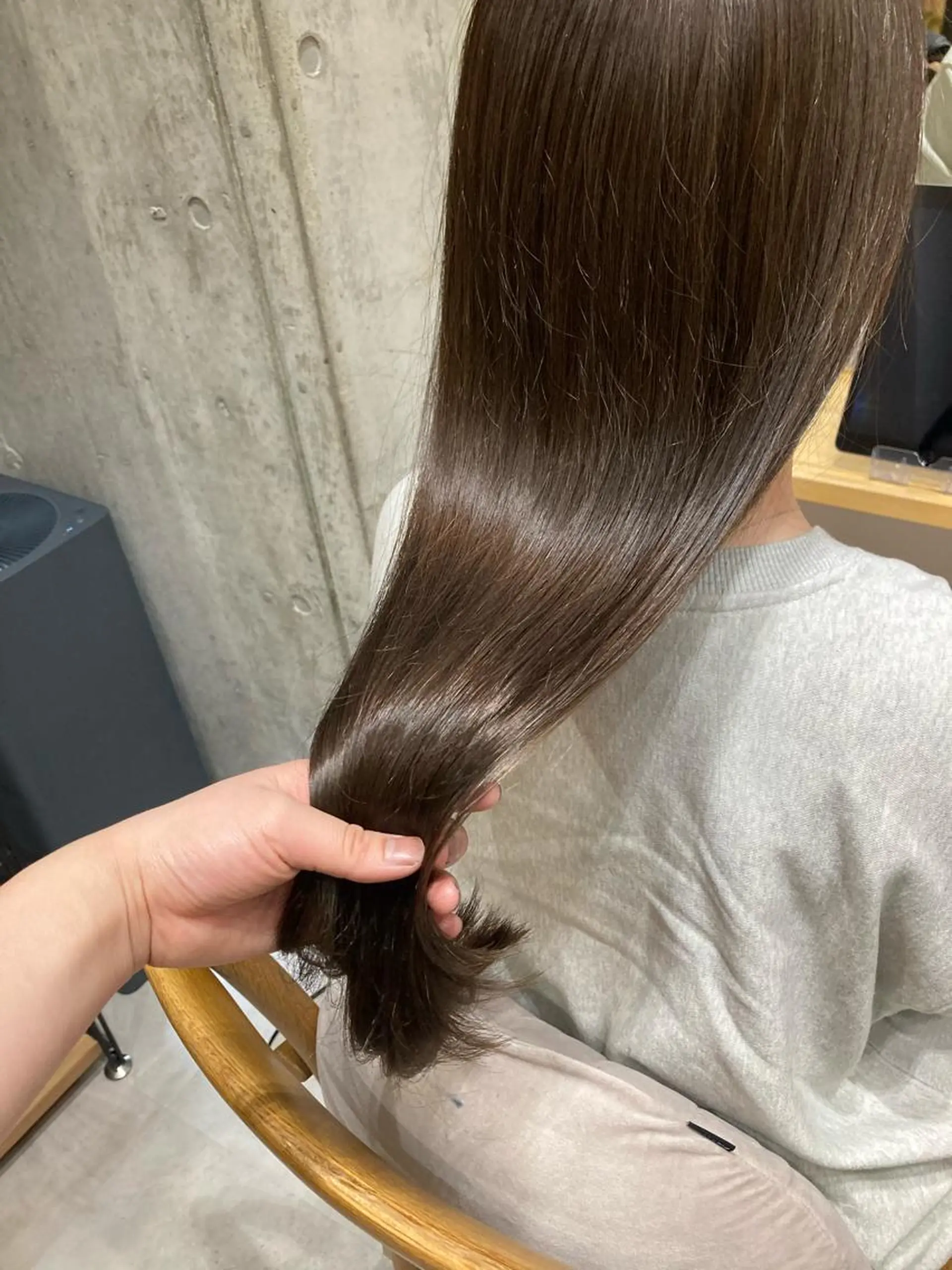 ロング ✨色持ちの良い艶 カラー✨蟹江真世のヘアスタイル