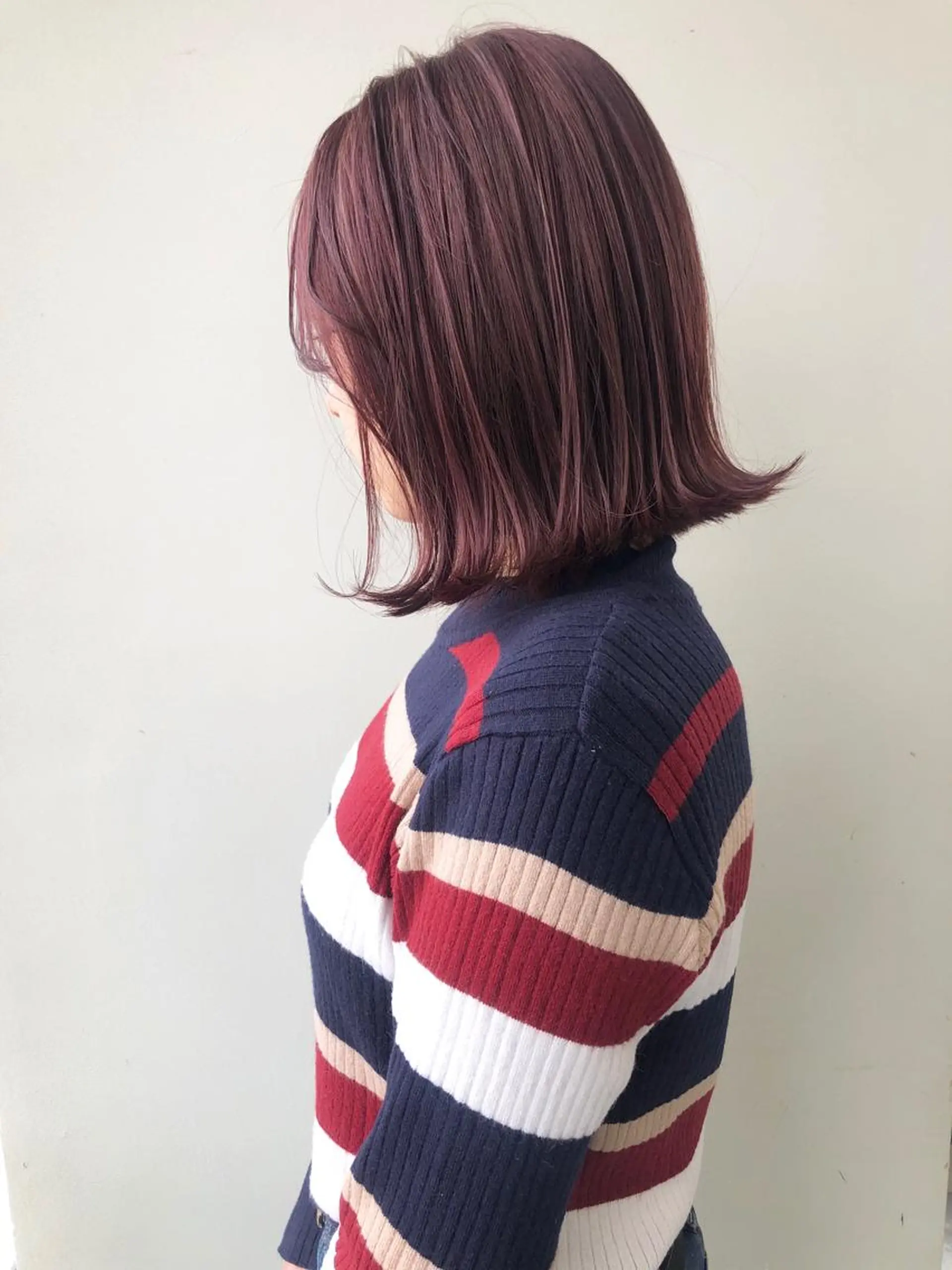 ミディアム アッシュ 小澤大輔 YOLO hairのヘアスタイル