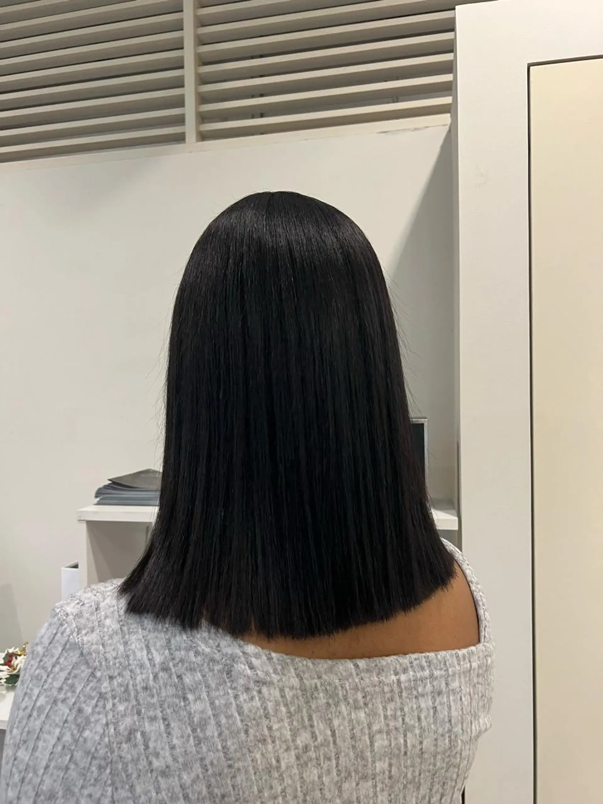 セミロング カラー ケアカラー 縮毛矯正 竹添 有梨沙のヘアスタイル