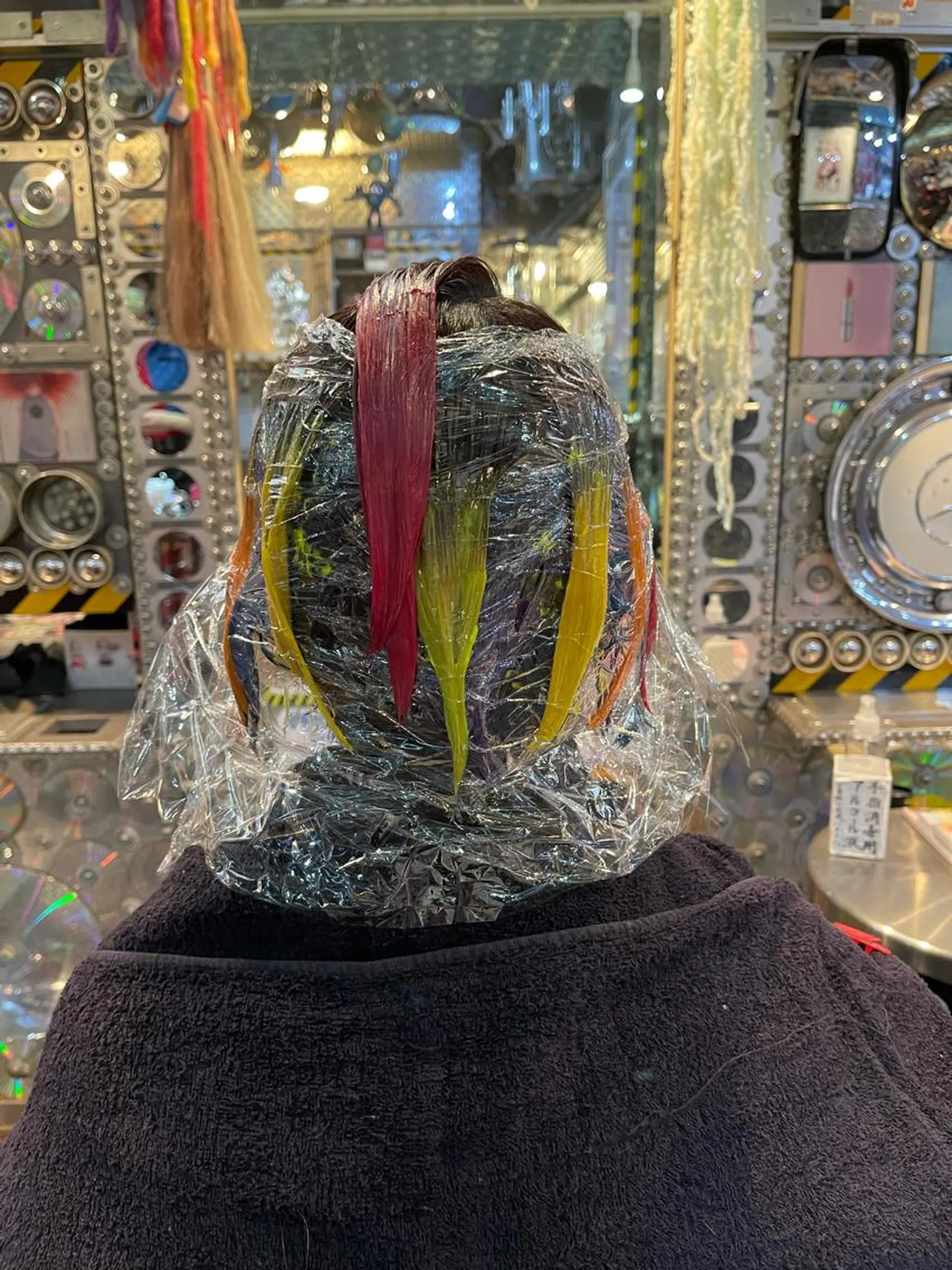 ショート カラー ヘアアレンジ ブリーチ ケアブリーチ ハイトーンカラー ショートヘア 🌈派手髪エクステ ブレイズ🌈ひろとのヘアスタイル