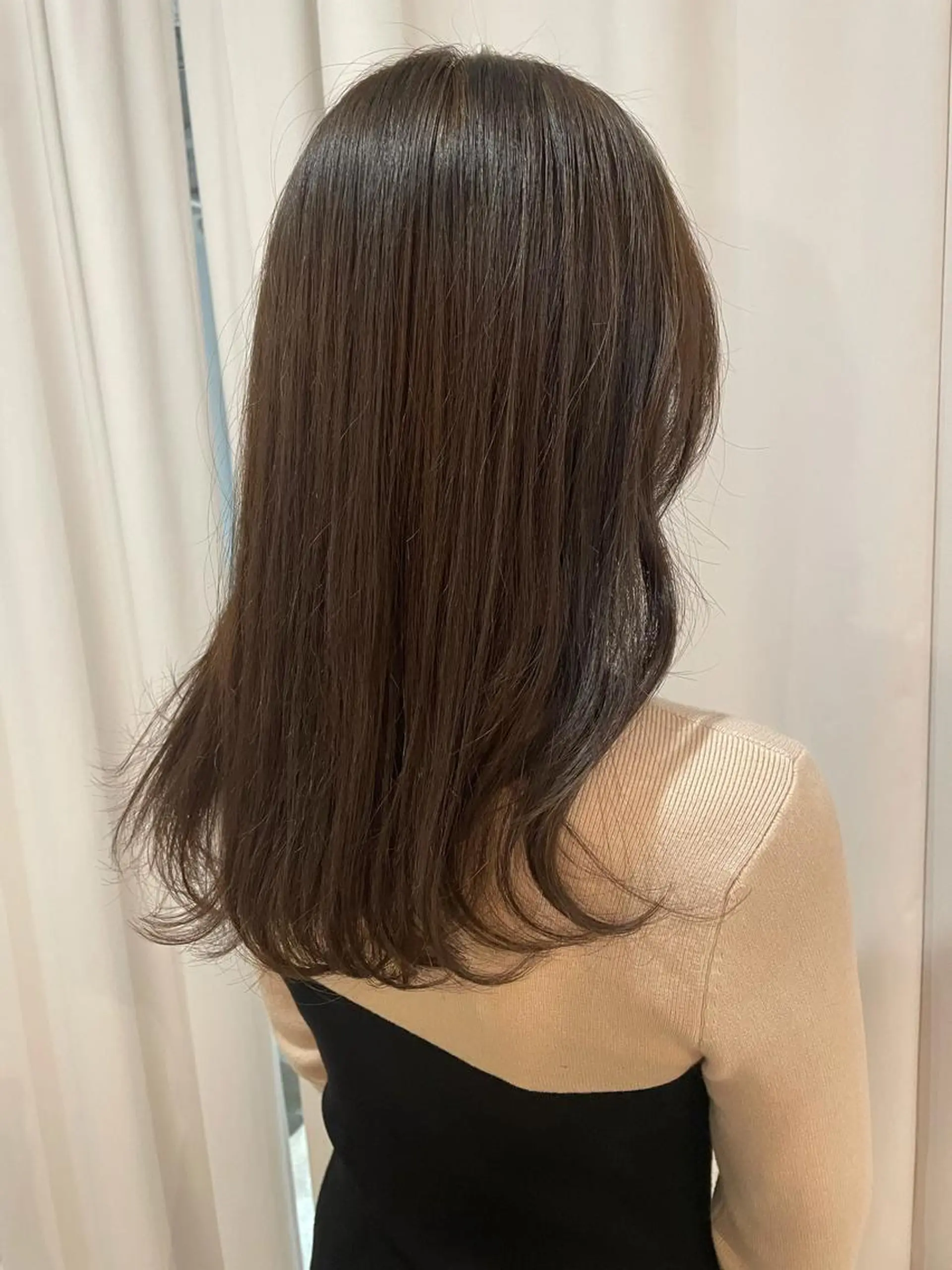 セミロング カラー ベージュカラー ブリーチ ブリーチなしカラー オリーブベージュ カット ヘアカラー トリートメント 中目黒🌼 🌼ハナのヘアスタイル