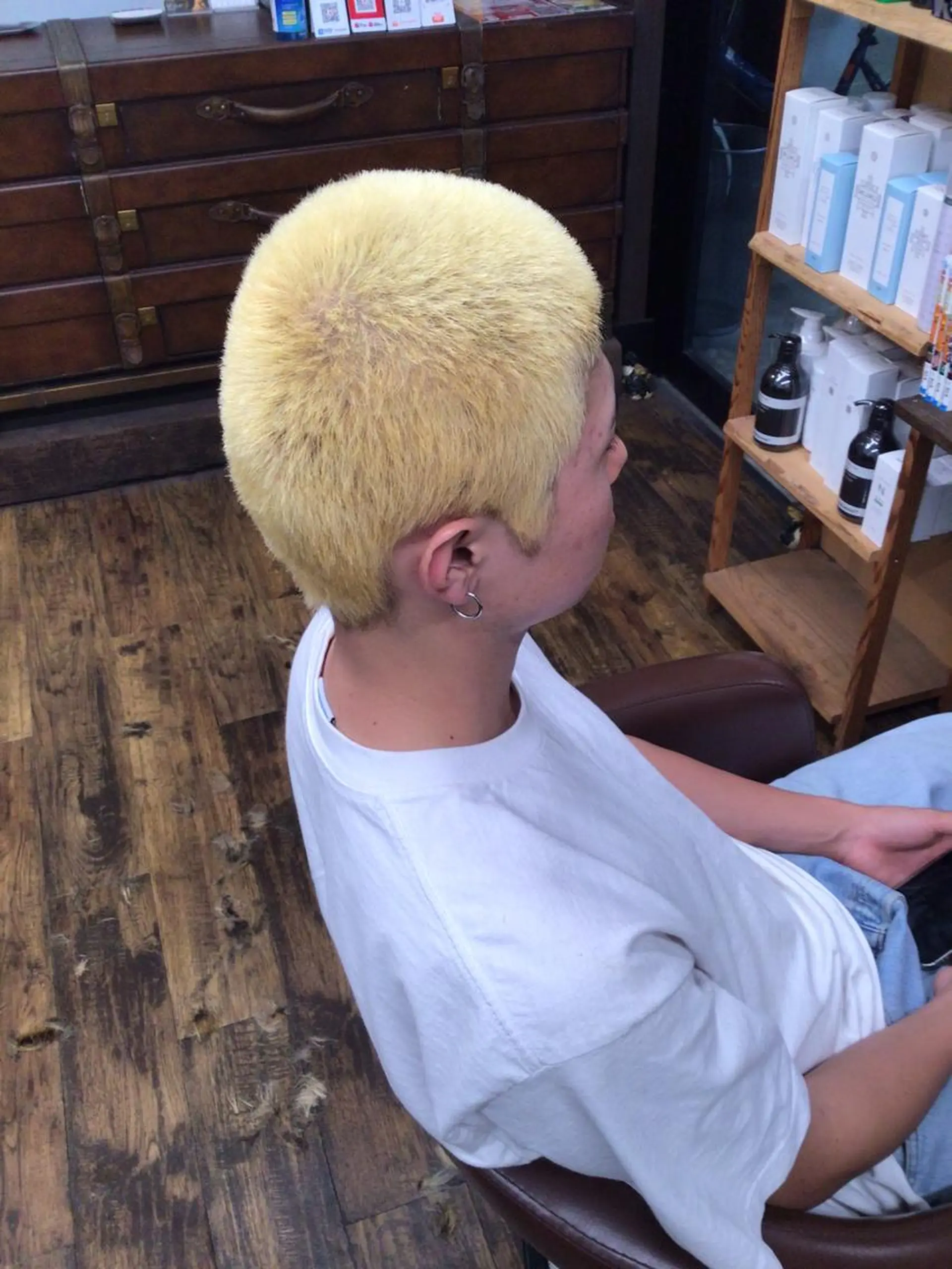 ショート カット ヘアカラー 香川 裕基のヘアスタイル