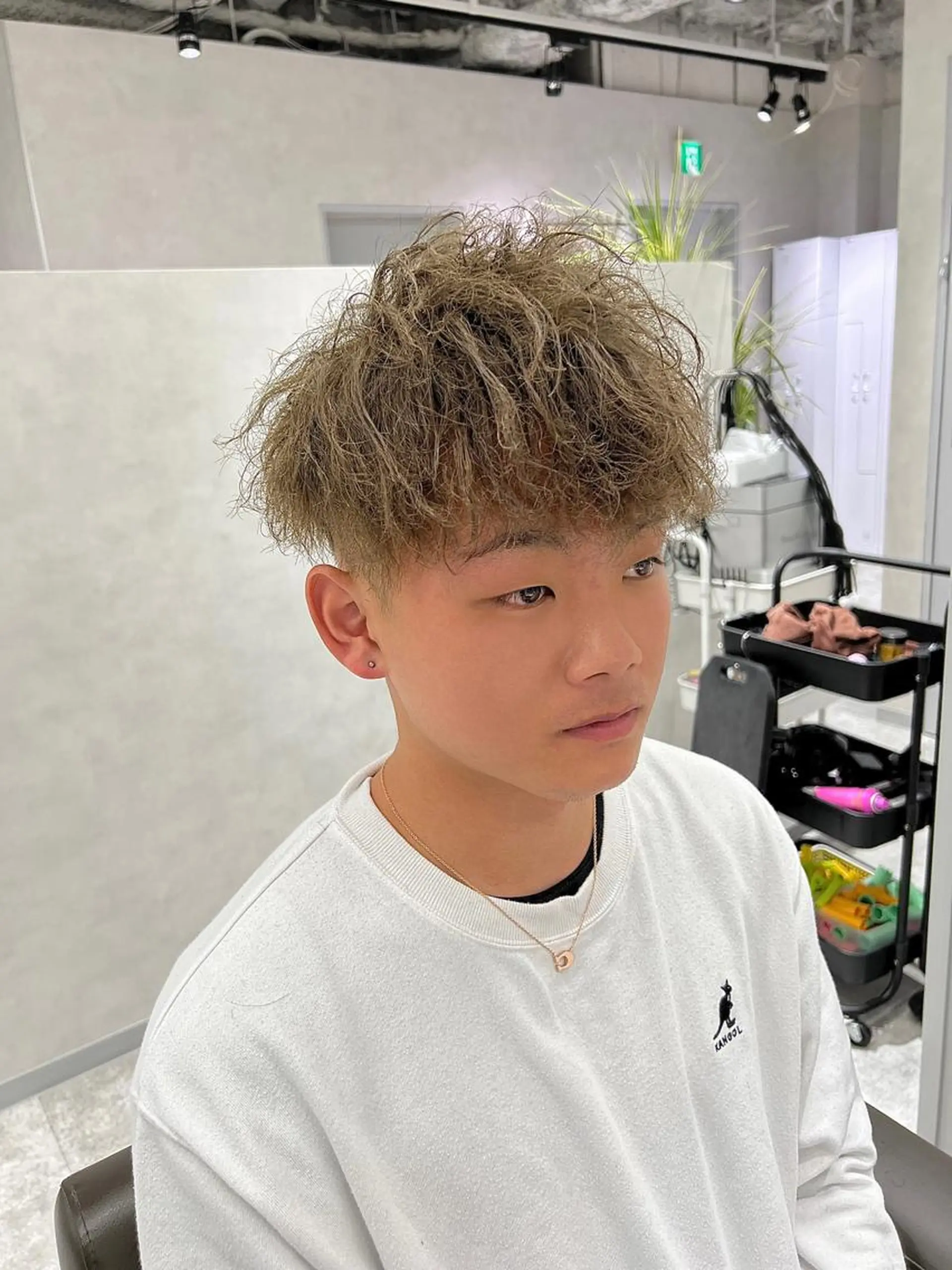 ショート カラー パーマ メンズ 関西センターパート メンズモデル募集のヘアスタイル