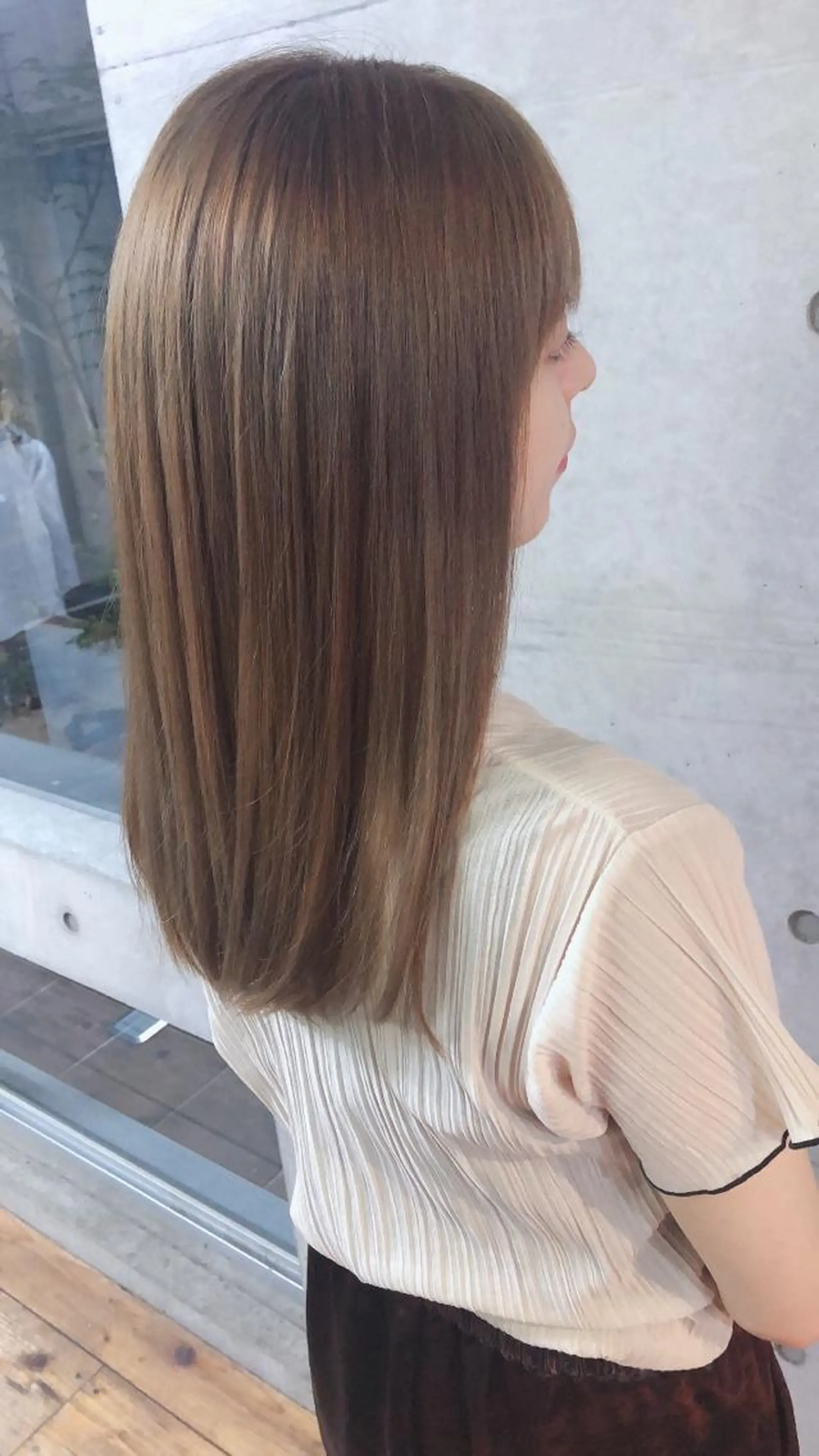 ロング カラー ベージュカラー ミルクティーベージュ nagisa /縮毛矯正のヘアスタイル