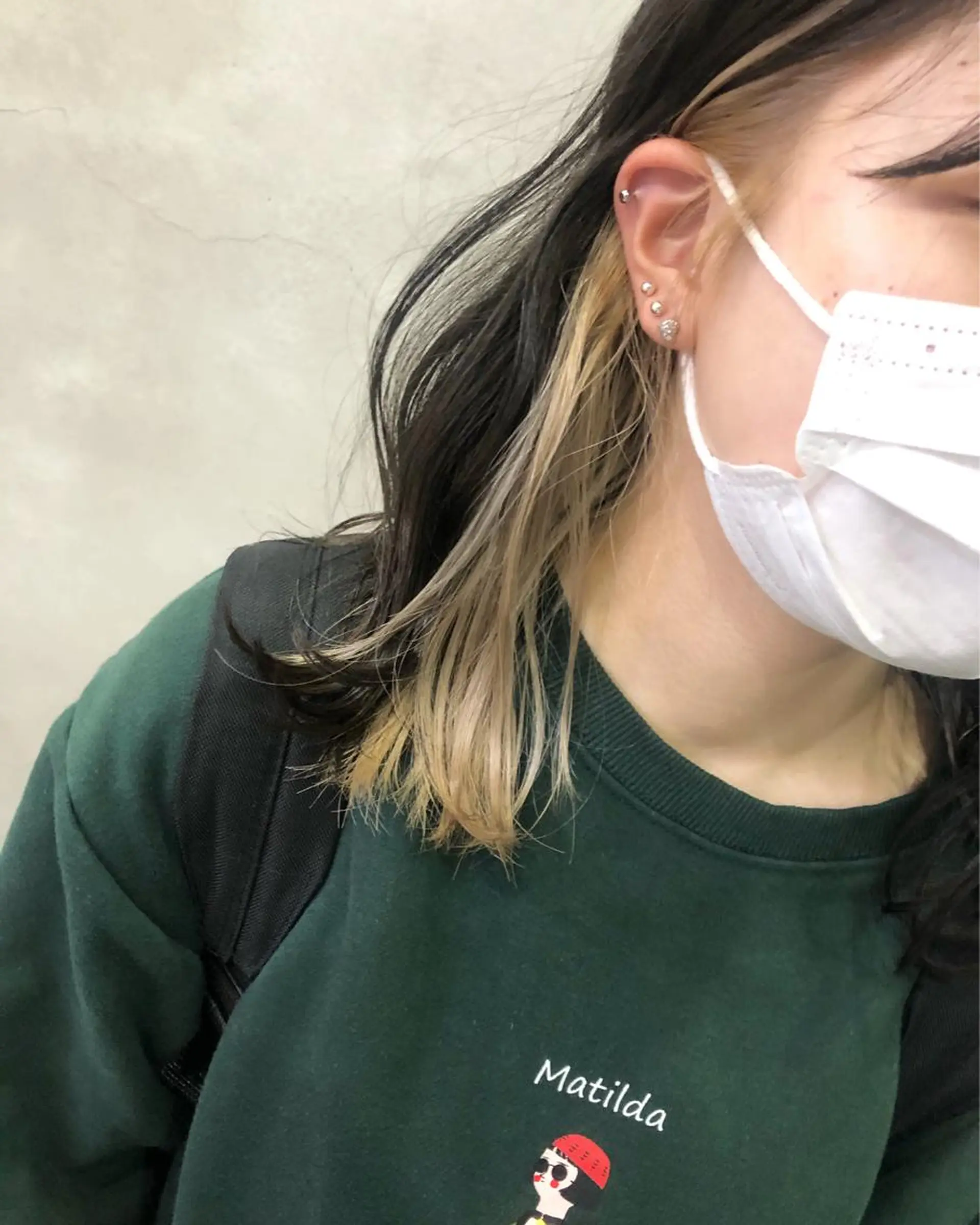 カラー インナーカラー 大山 茶子のヘアスタイル