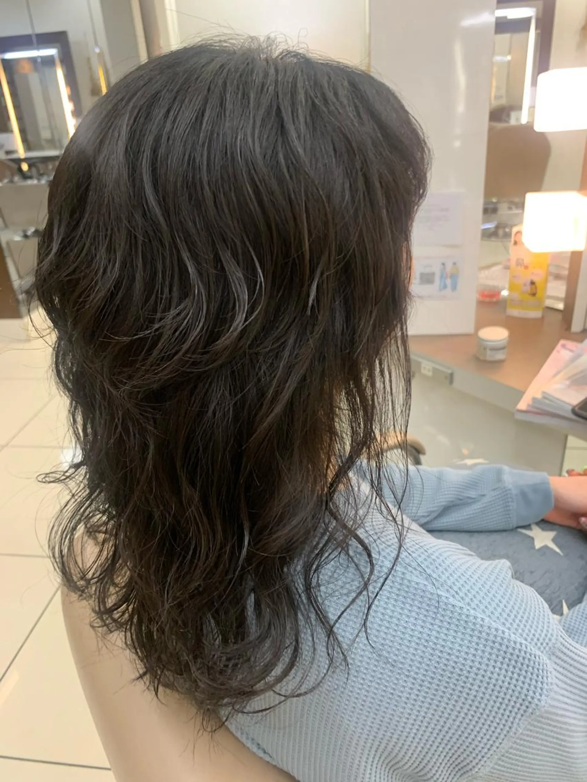 ロング カラー パーマ 羽エクステ🩷 🤍まき🤍のマツエク・マツパデザイン