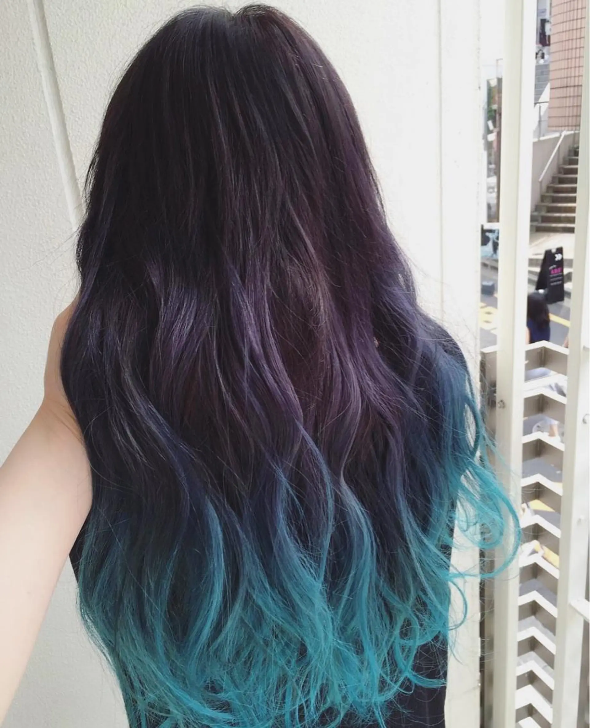 ロング パープルカラー 🪄🫧ハイトーン/ 乙津茜🐰L'wisのヘアスタイル