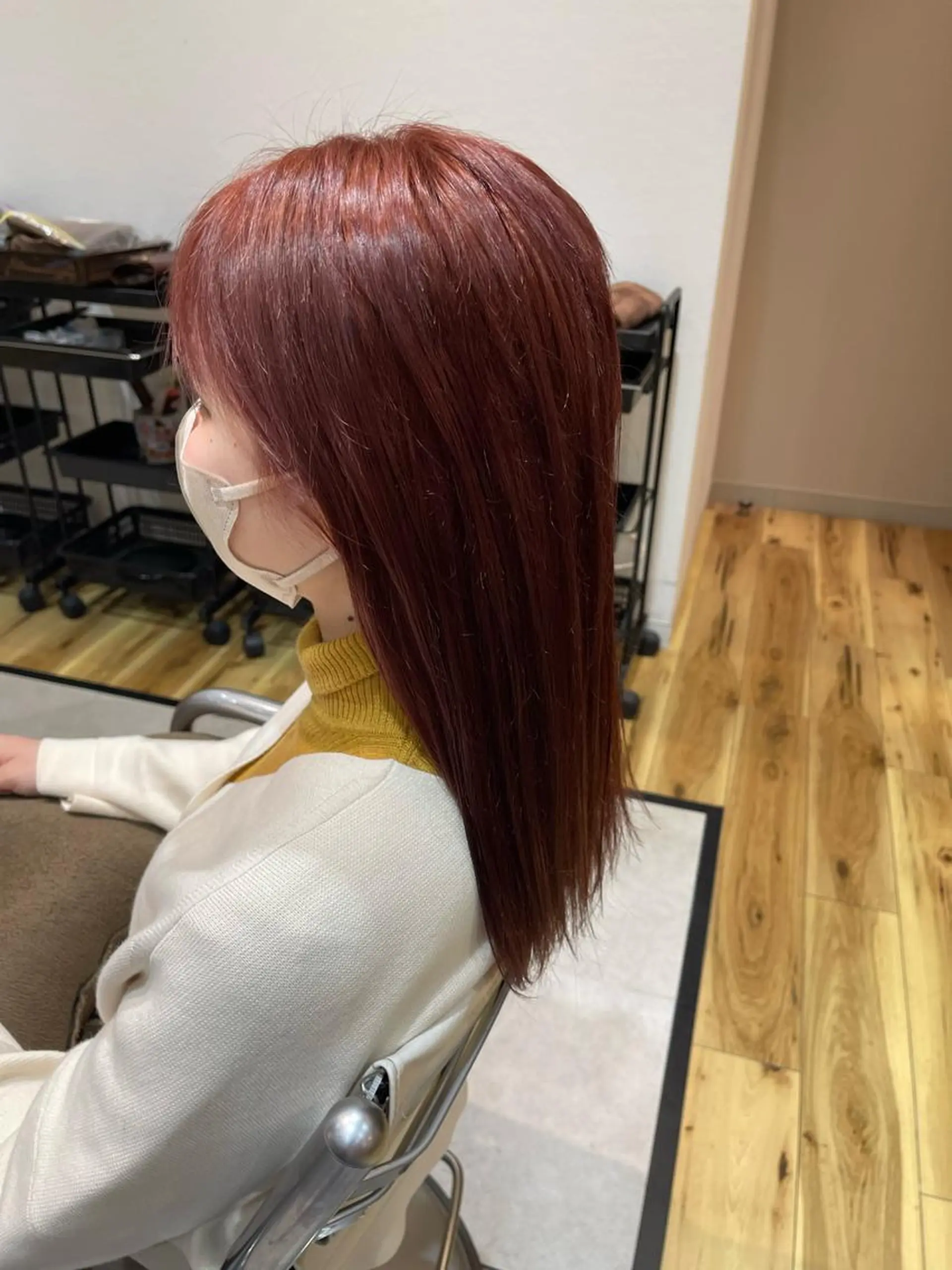 セミロング ヘアカラー 碇山 楓己のヘアスタイル