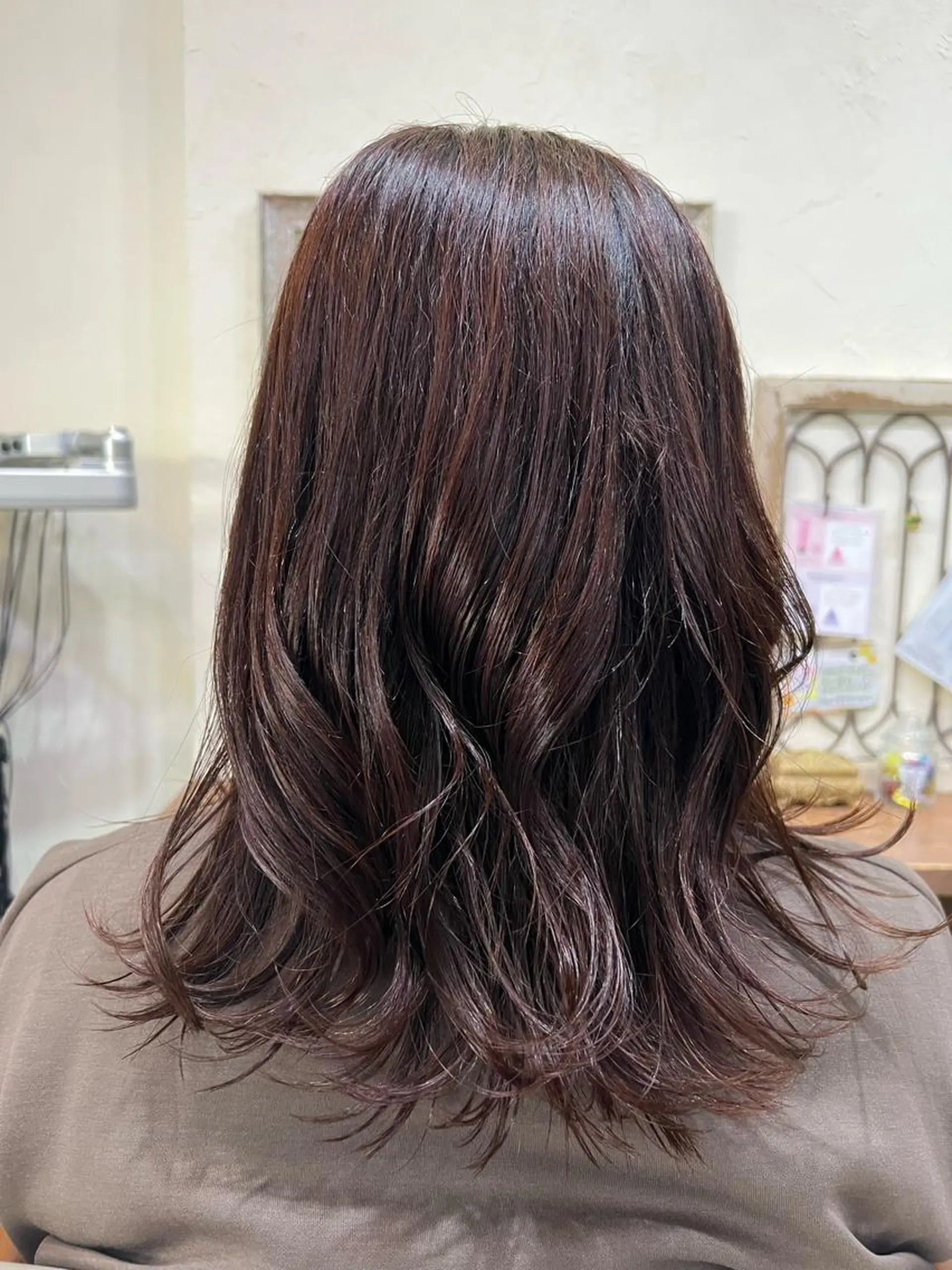 セミロング カラー ブラウンカラー カット ヘアカラー 高橋 葵のヘアスタイル