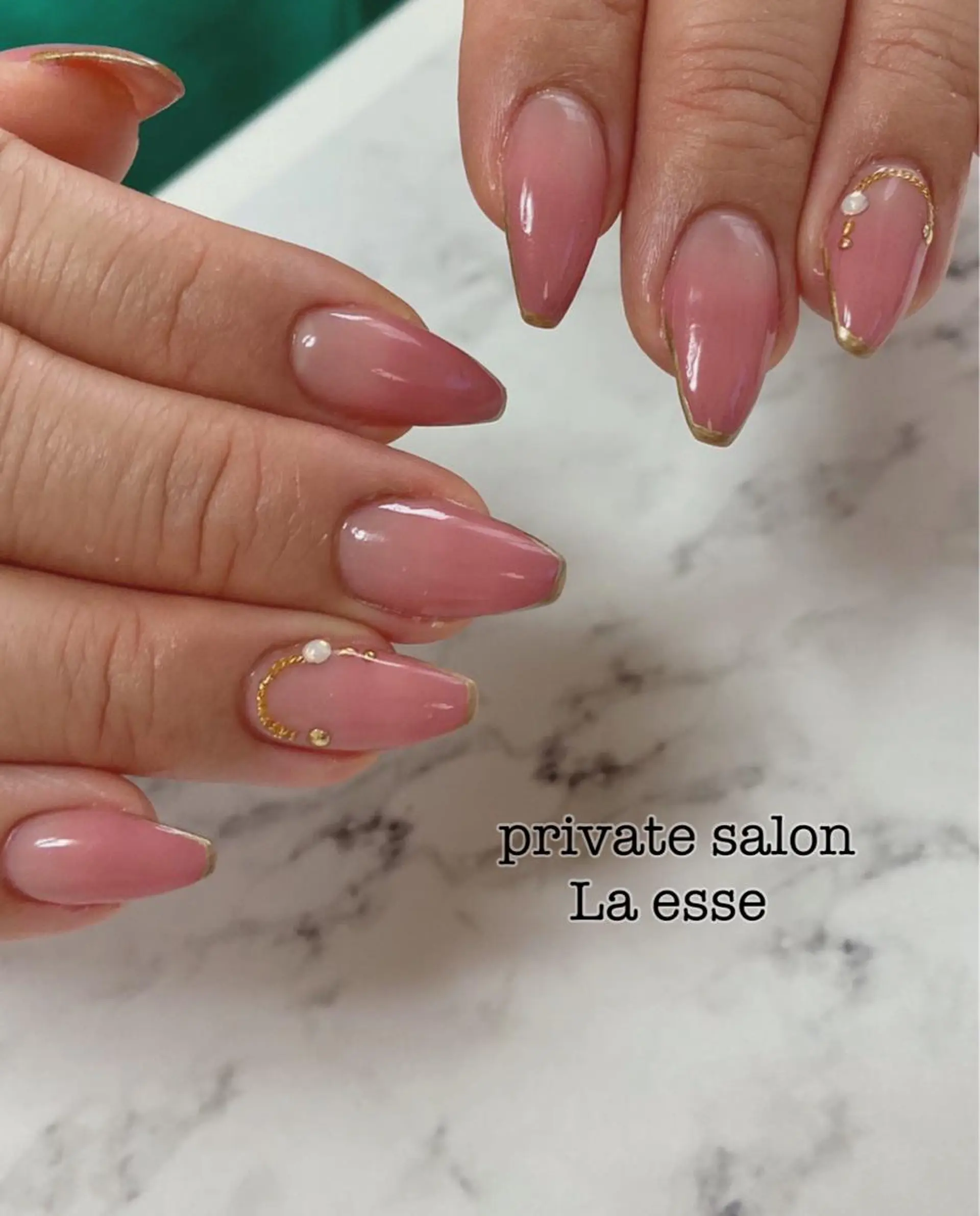 セミロング ネイル プライベートサロン La esseのネイルデザイン