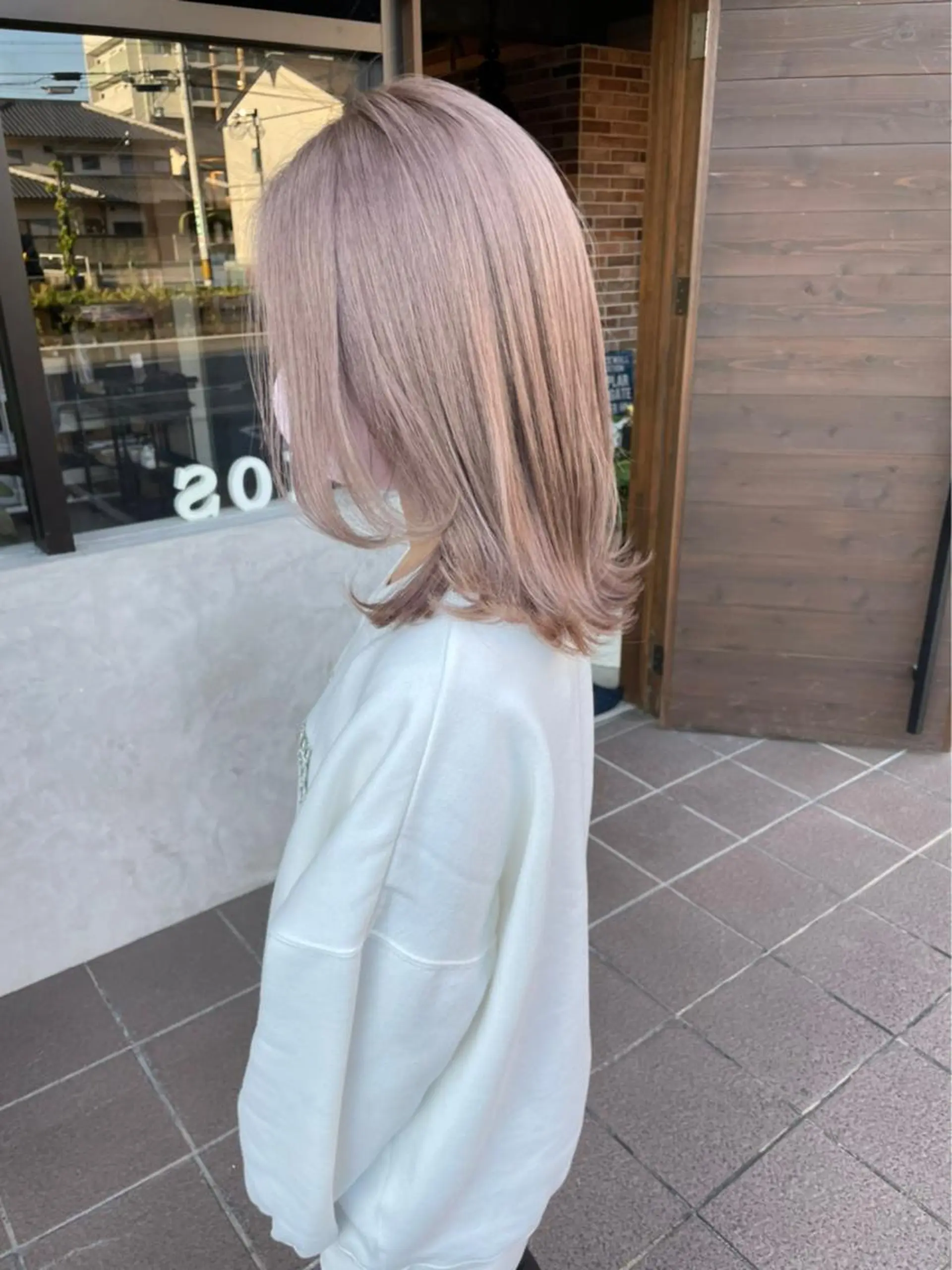 カラー ベージュカラー ミルクティーベージュ 木村 朱里のヘアスタイル