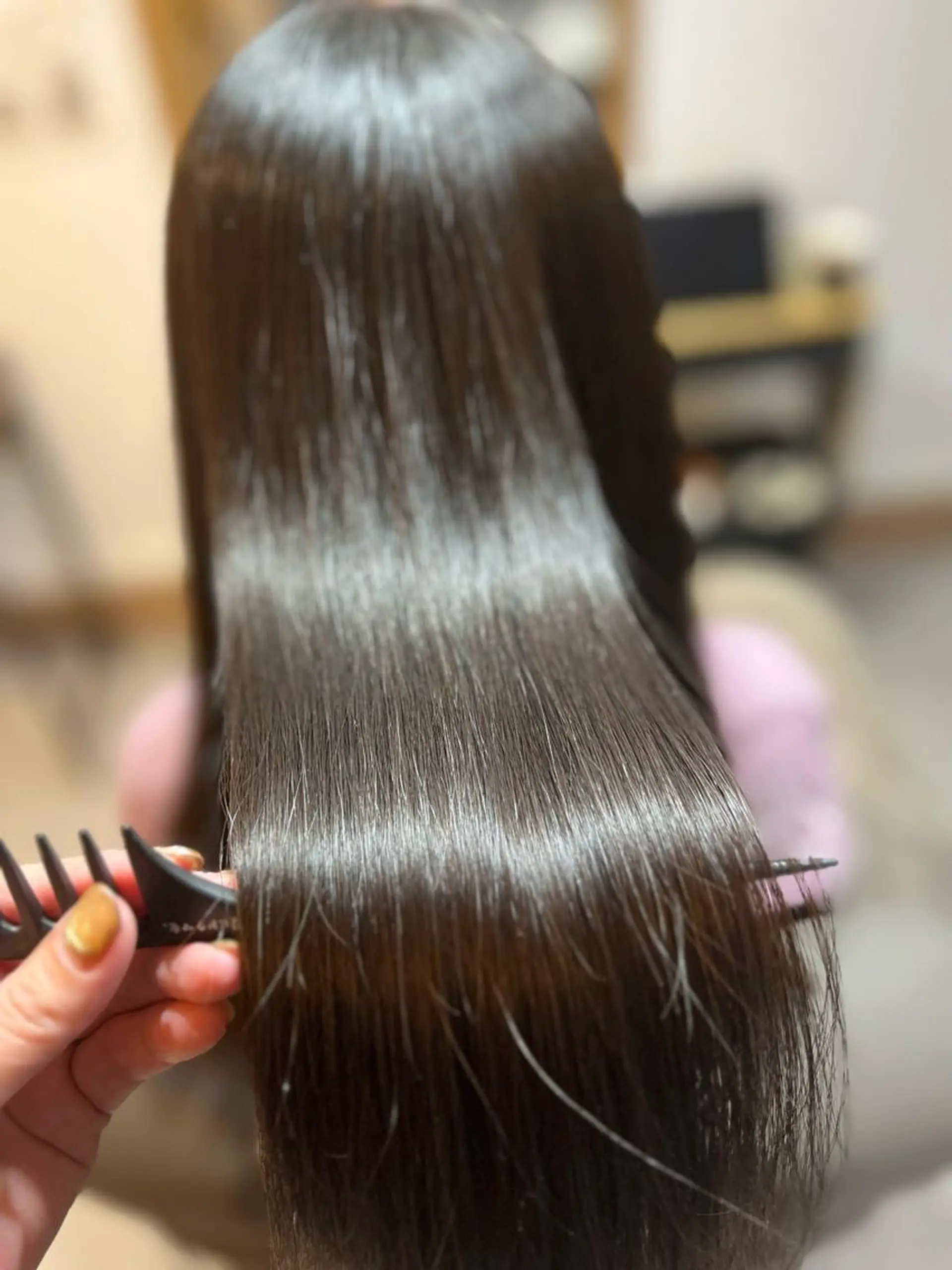 ロング 縮毛矯正 カット 縮毛矯正 トリートメント フェムフィット導入 個室空間✨佐藤華成のヘアスタイル