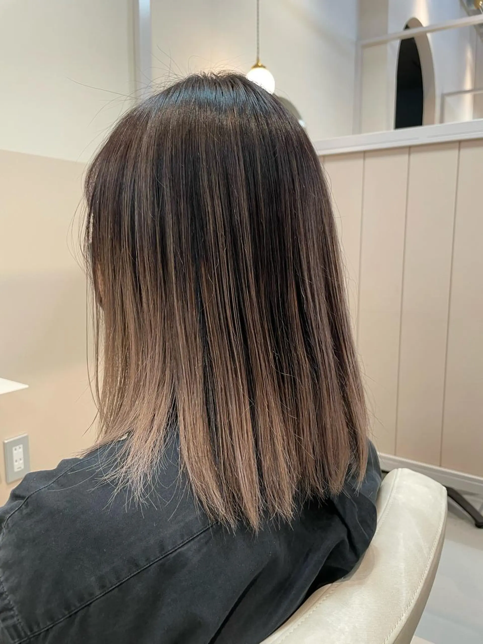 ミディアム カラー特化型美容師 保住のヘアスタイル