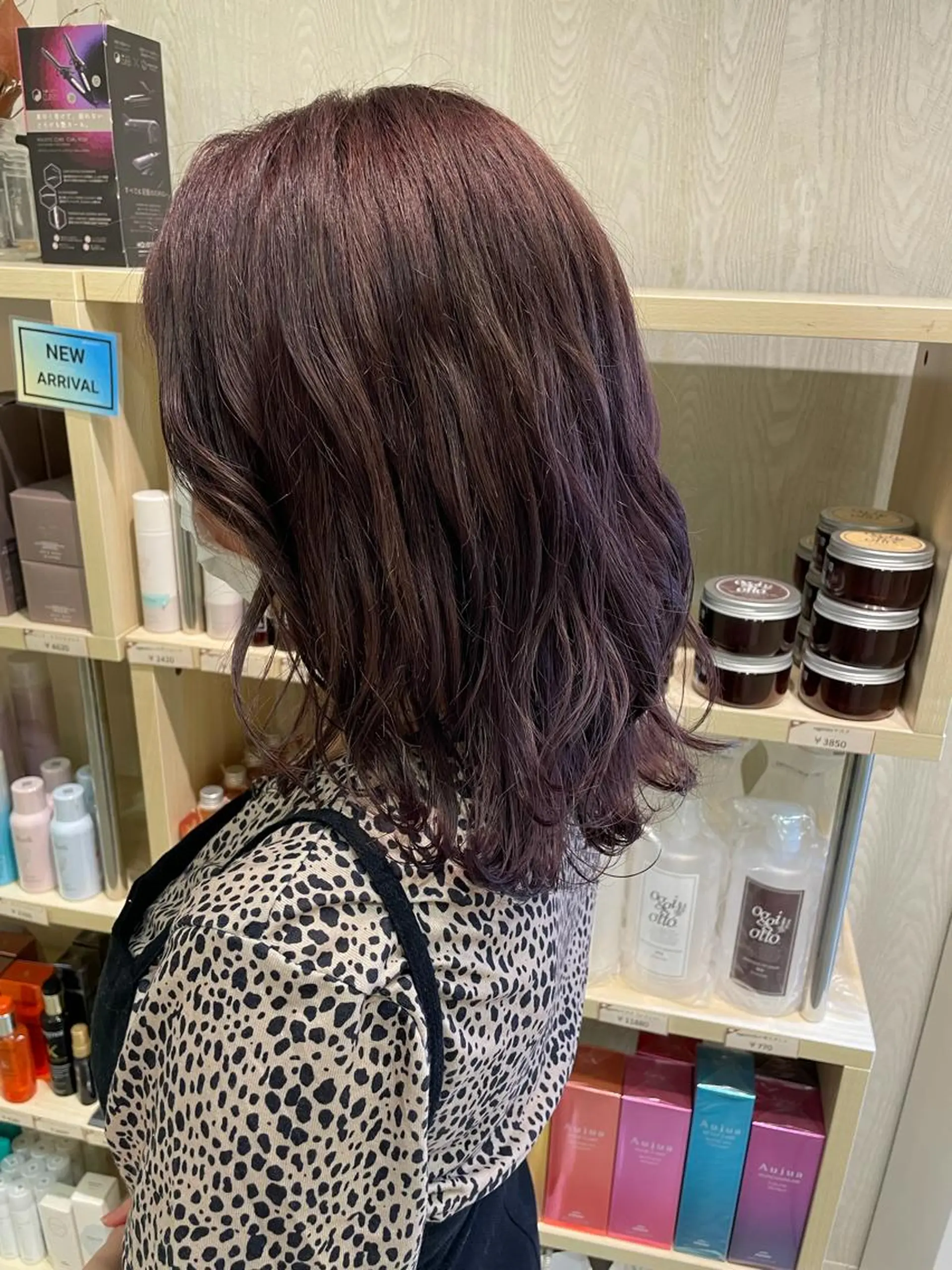 セミロング カラー ベージュカラー ピンクカラー ピンクベージュ カット ヘアカラー トリートメント 松佐 ゆかりのヘアスタイル