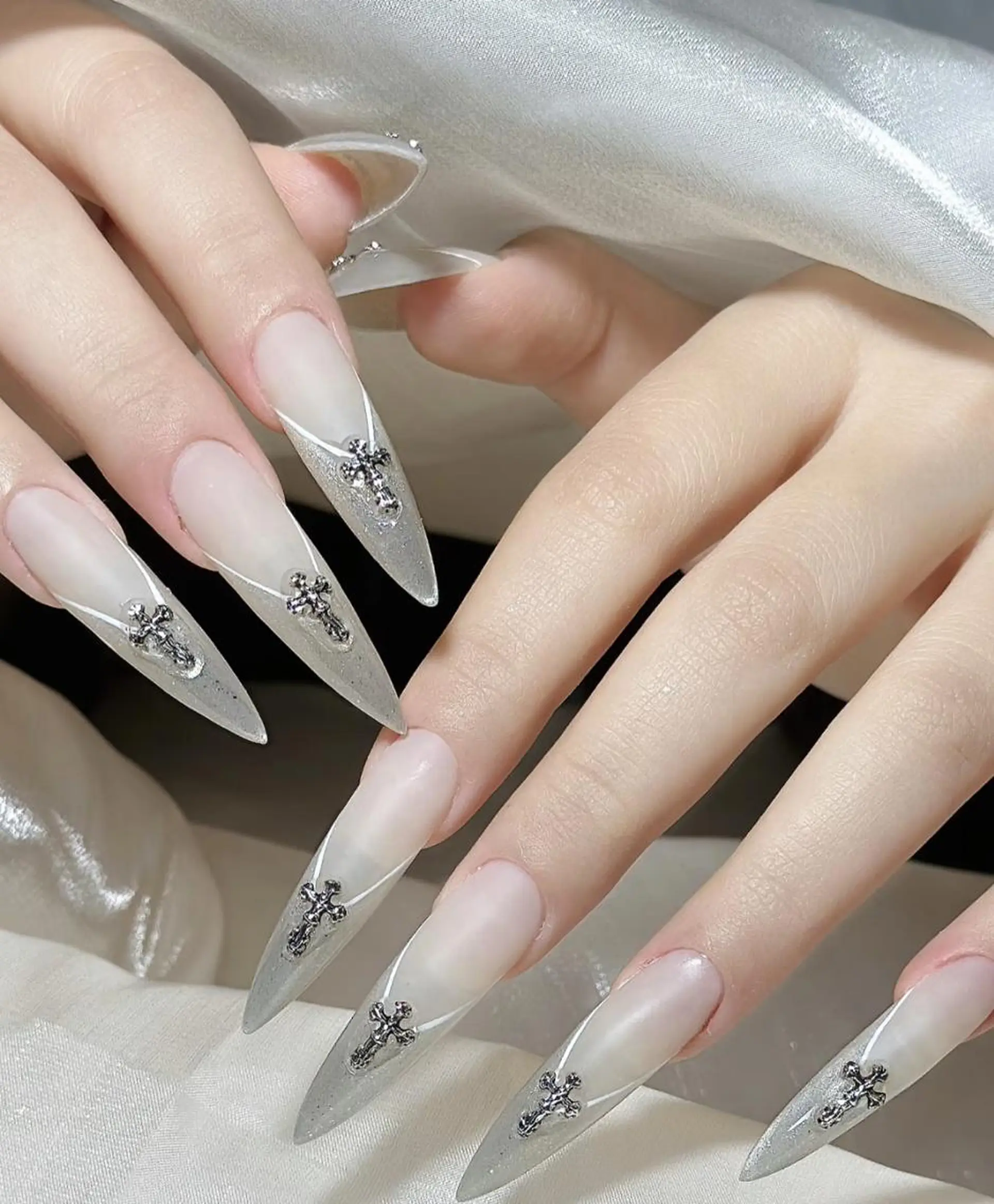 ネイル エリ🫧 nail池袋東口のネイルデザイン