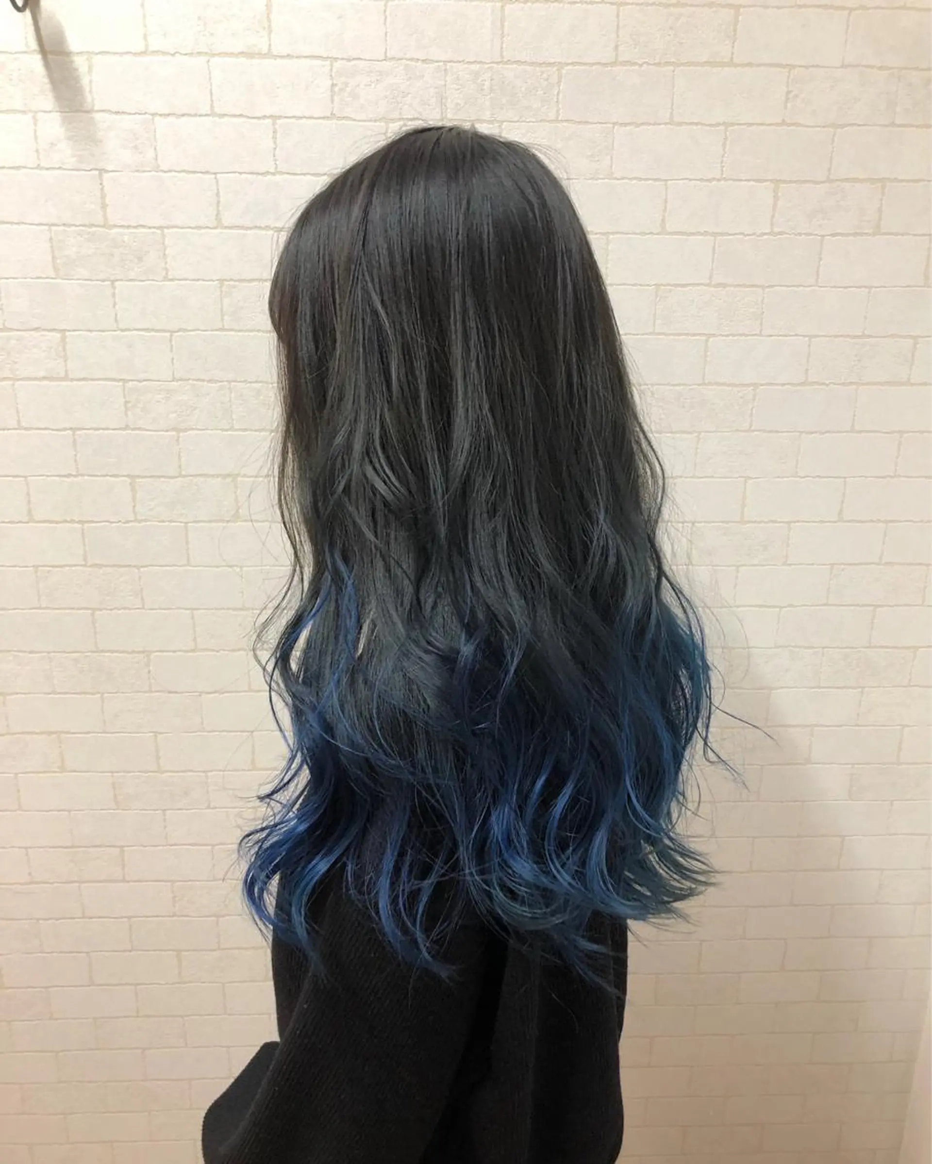 ロング カラー ブルーカラー グラデーションカラー 房川 尚人のヘアスタイル