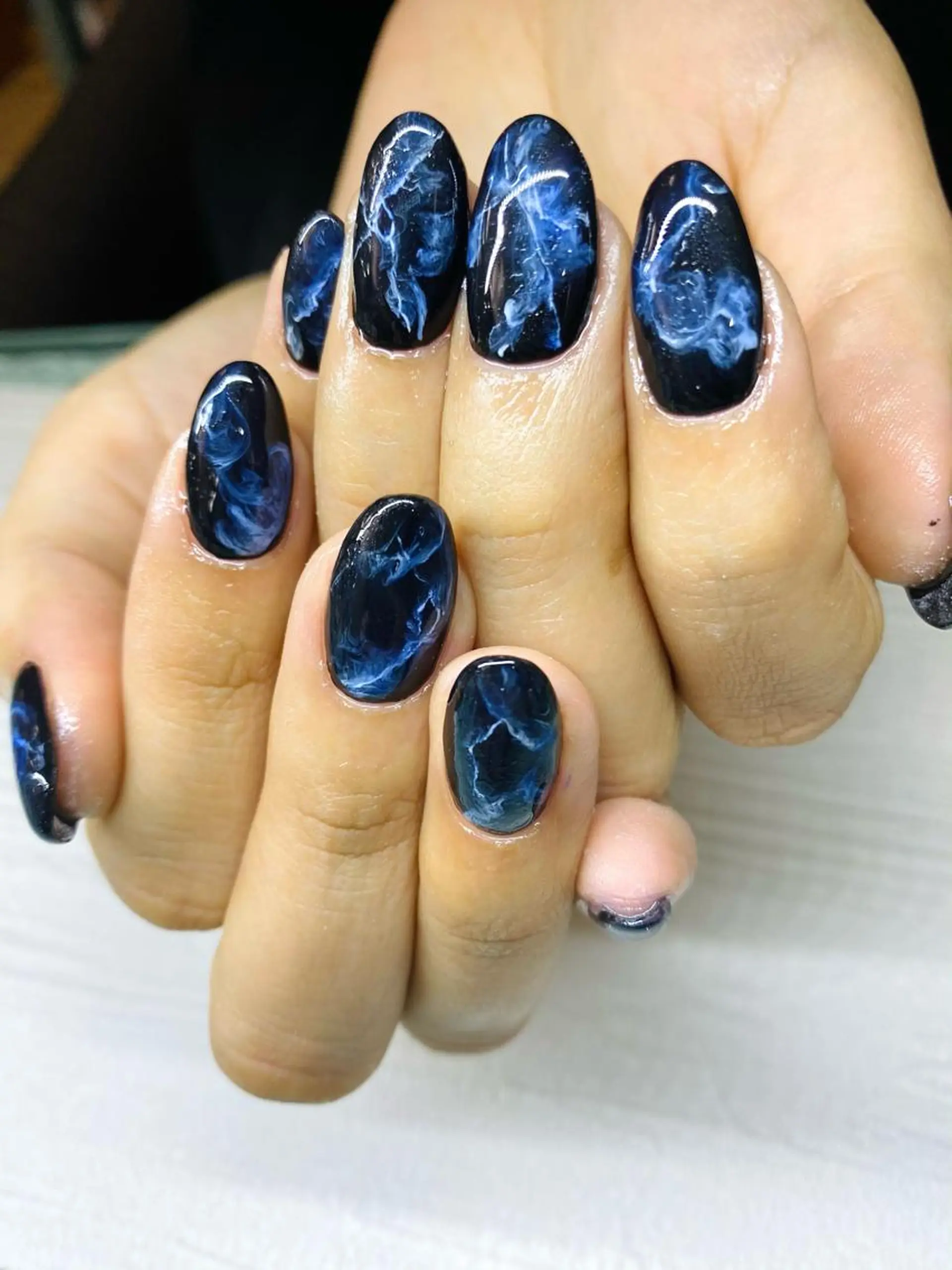 セミロング ネイル 大理石ネイル(マーブル) スカルプネイル GLADnail nuanceのネイルデザイン