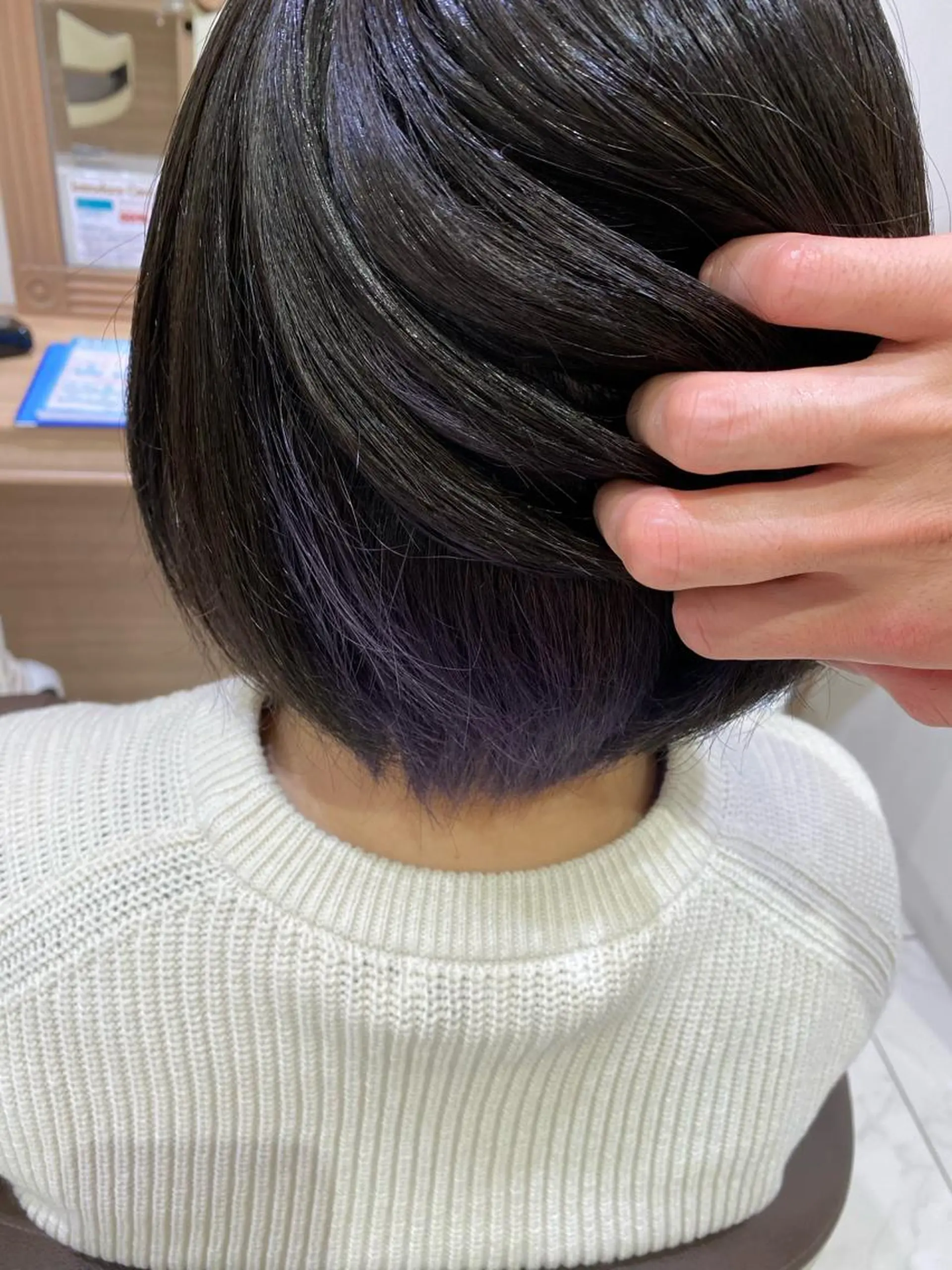 ショート パープルカラー ヘアカラー 渡邉 理央のヘアスタイル