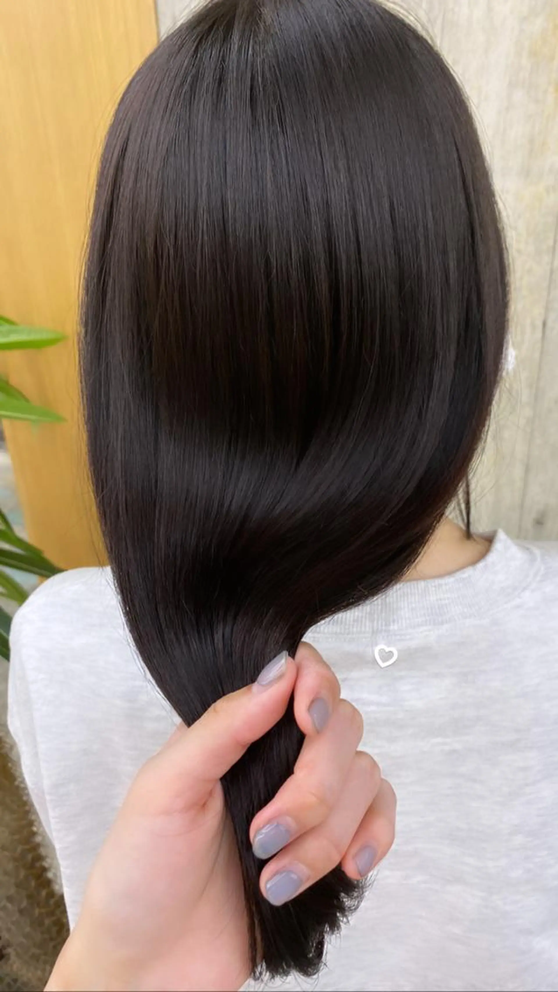 ロング KVELL ユナのヘアスタイル