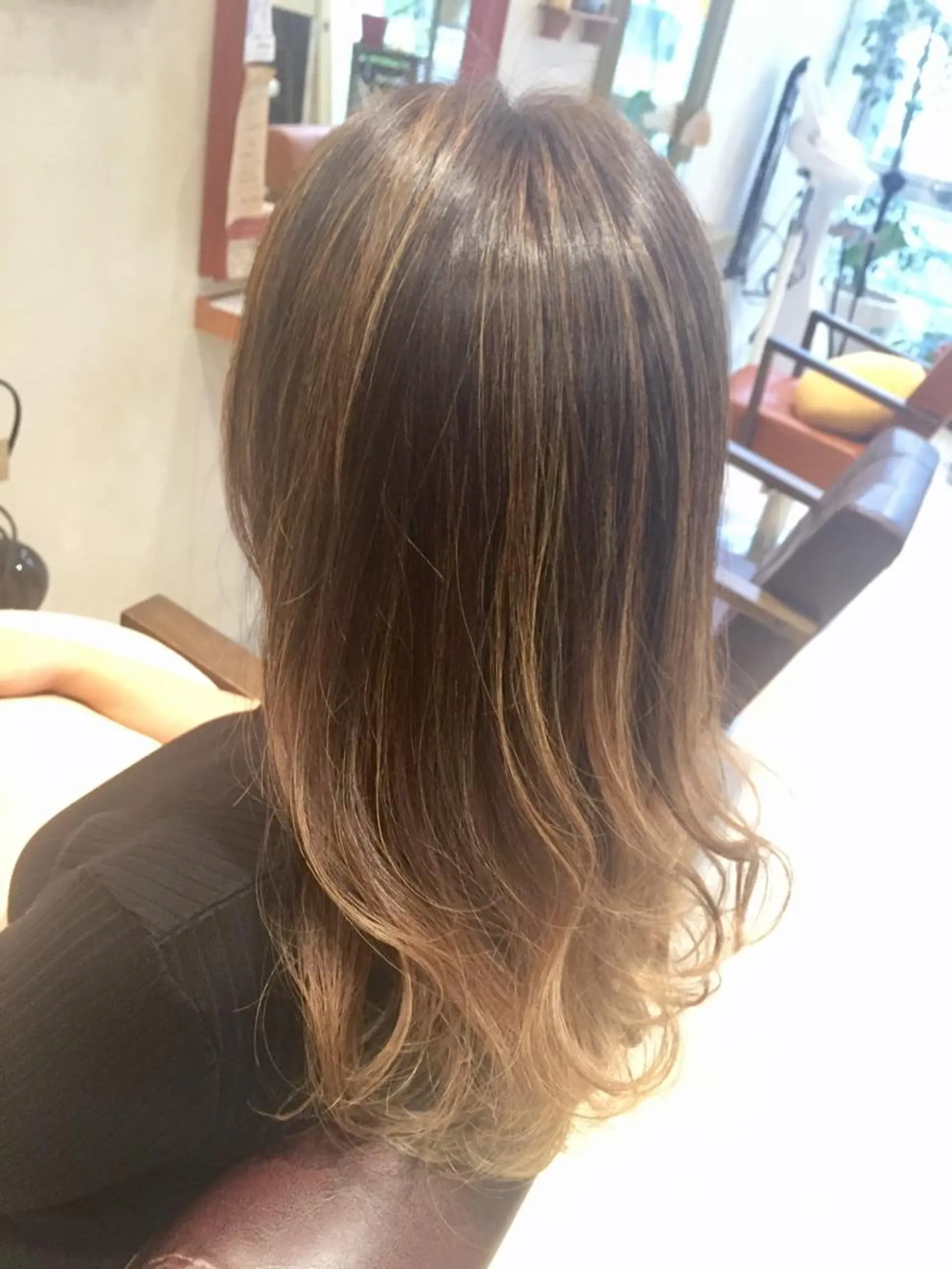 セミロング カラー バレイヤージュ レイヤーカット メンズ指名多数!! SiLO 田島のヘアスタイル