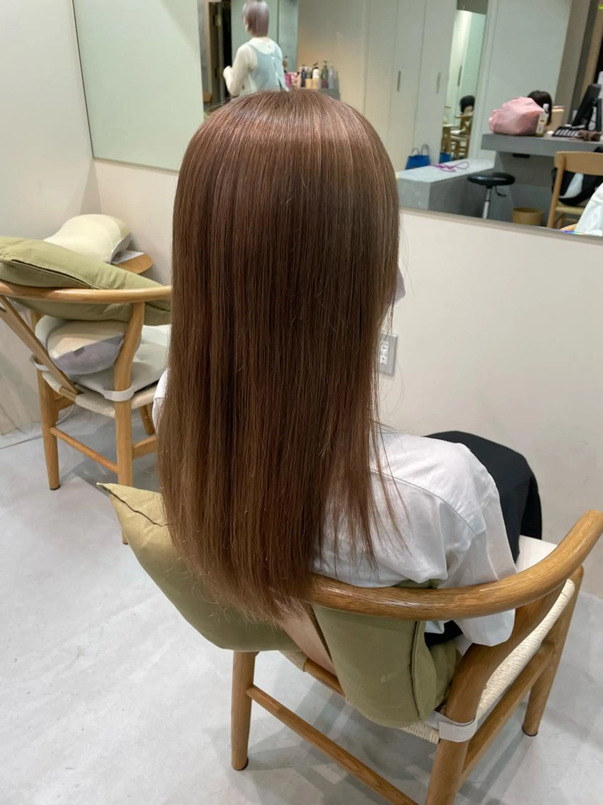 セミロング mee.浦和店所属・浦和指名率No.1 ショート特化美容師のヘアスタイル