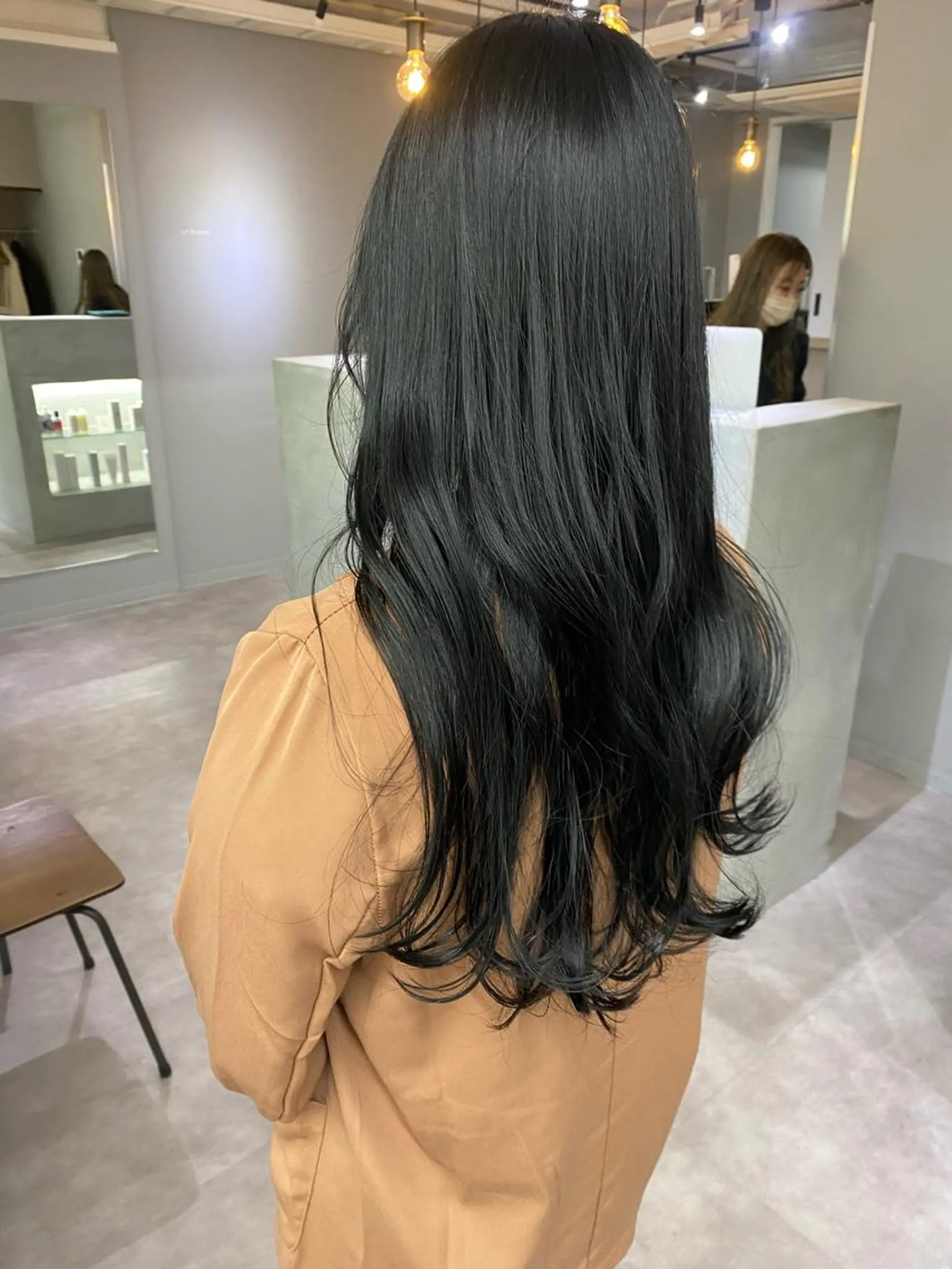 セミロング カラー きよはらちさき🍑 柔らかカラー🌱🫧のヘアスタイル