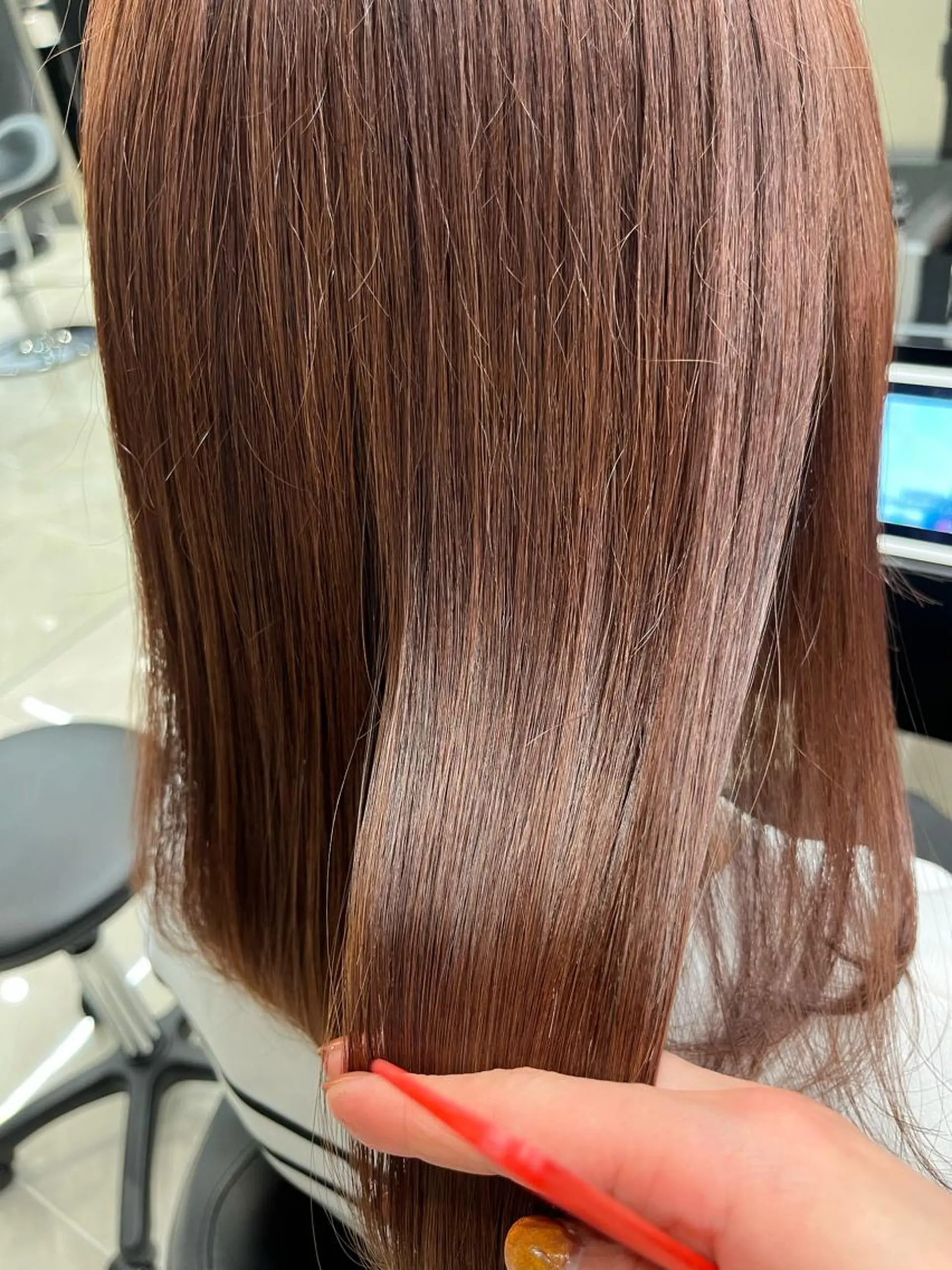 ミディアム カラー ウスイマイコ カット/ケアカラーのヘアスタイル