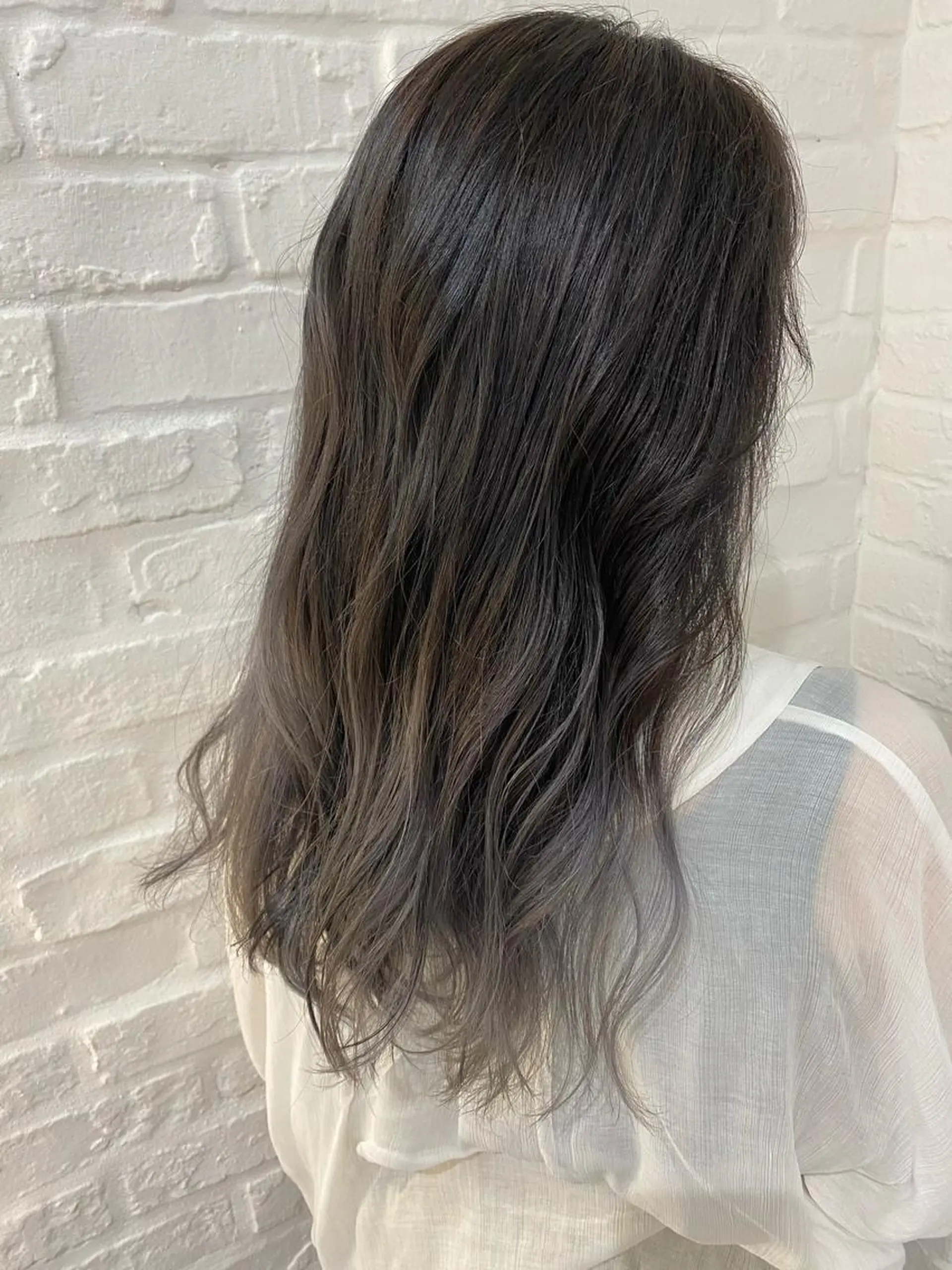 ロング 🍀透明感抜群🍀/ ハイトーンカラーのヘアスタイル