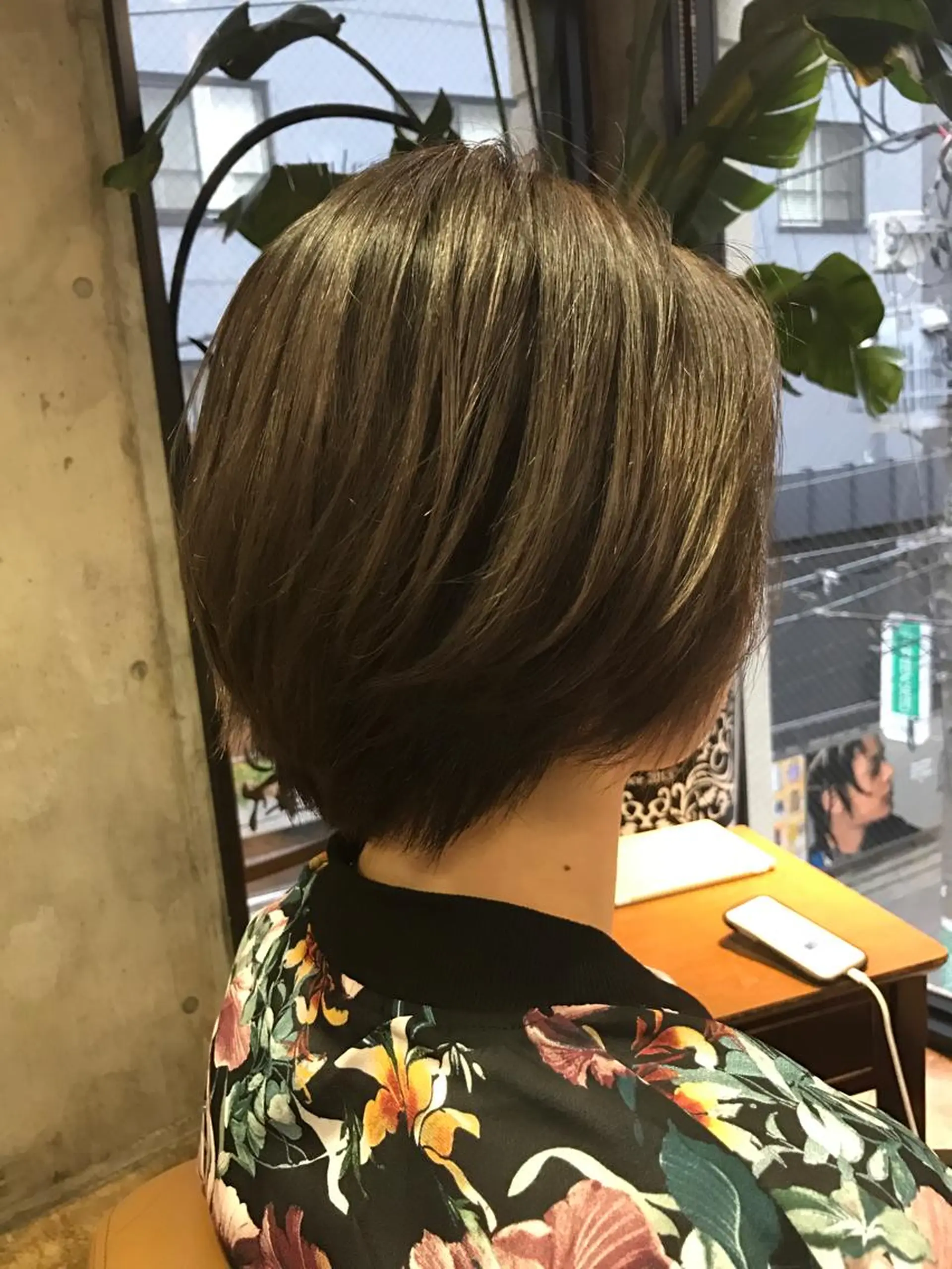 ショート カラー パーマ ヘアアレンジ メンズ キッズ ネイル マツエク・マツパ グレージュ サロンドミルク 原宿のヘアスタイル