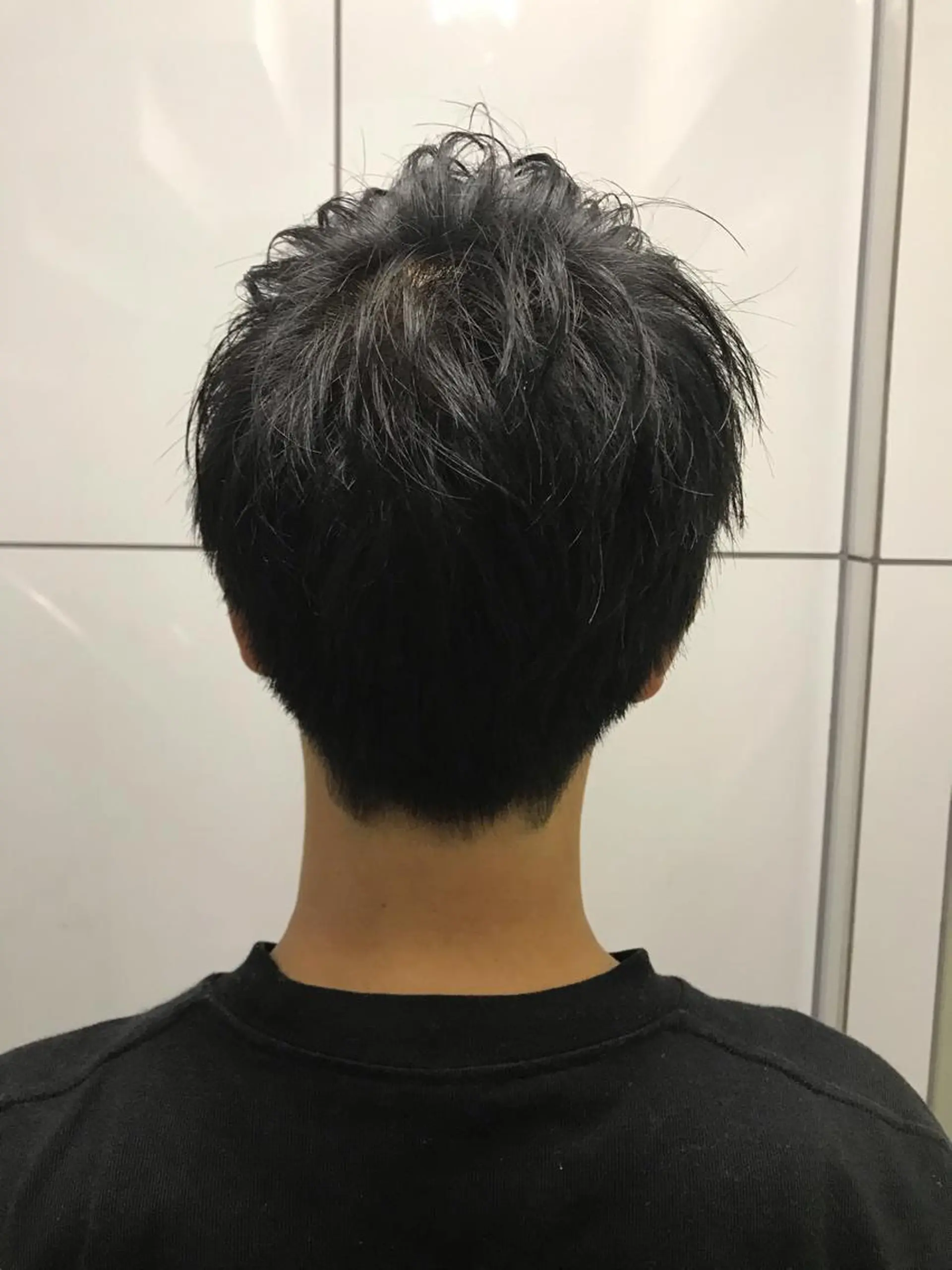 ショート 岡崎 海人のヘアスタイル