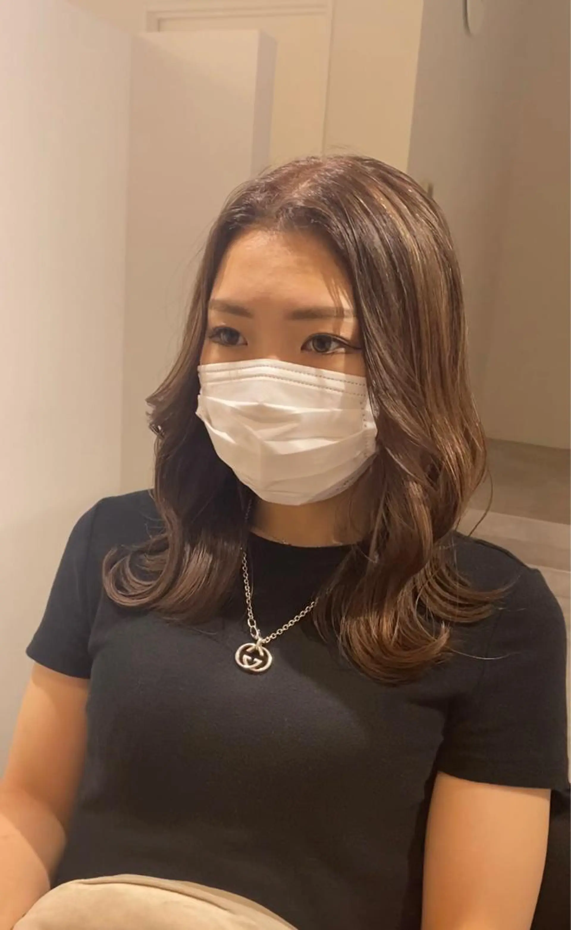 ミディアム くびれヘア 顔まわりレイヤー 顔周りカット レイヤーカット 斎藤 仁のヘアスタイル