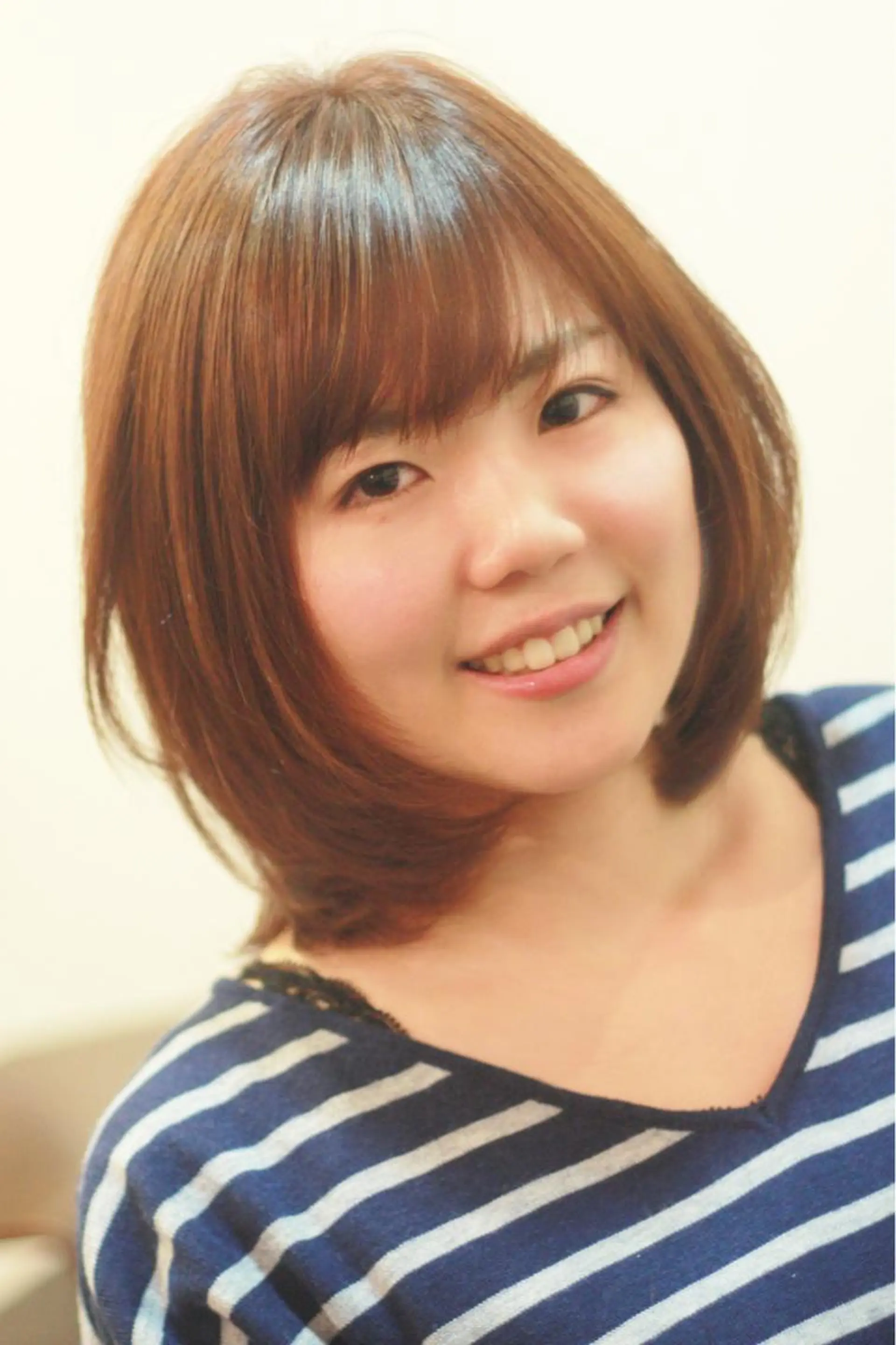 ミディアム カラー レイヤーカット 坂本 直樹のヘアスタイル