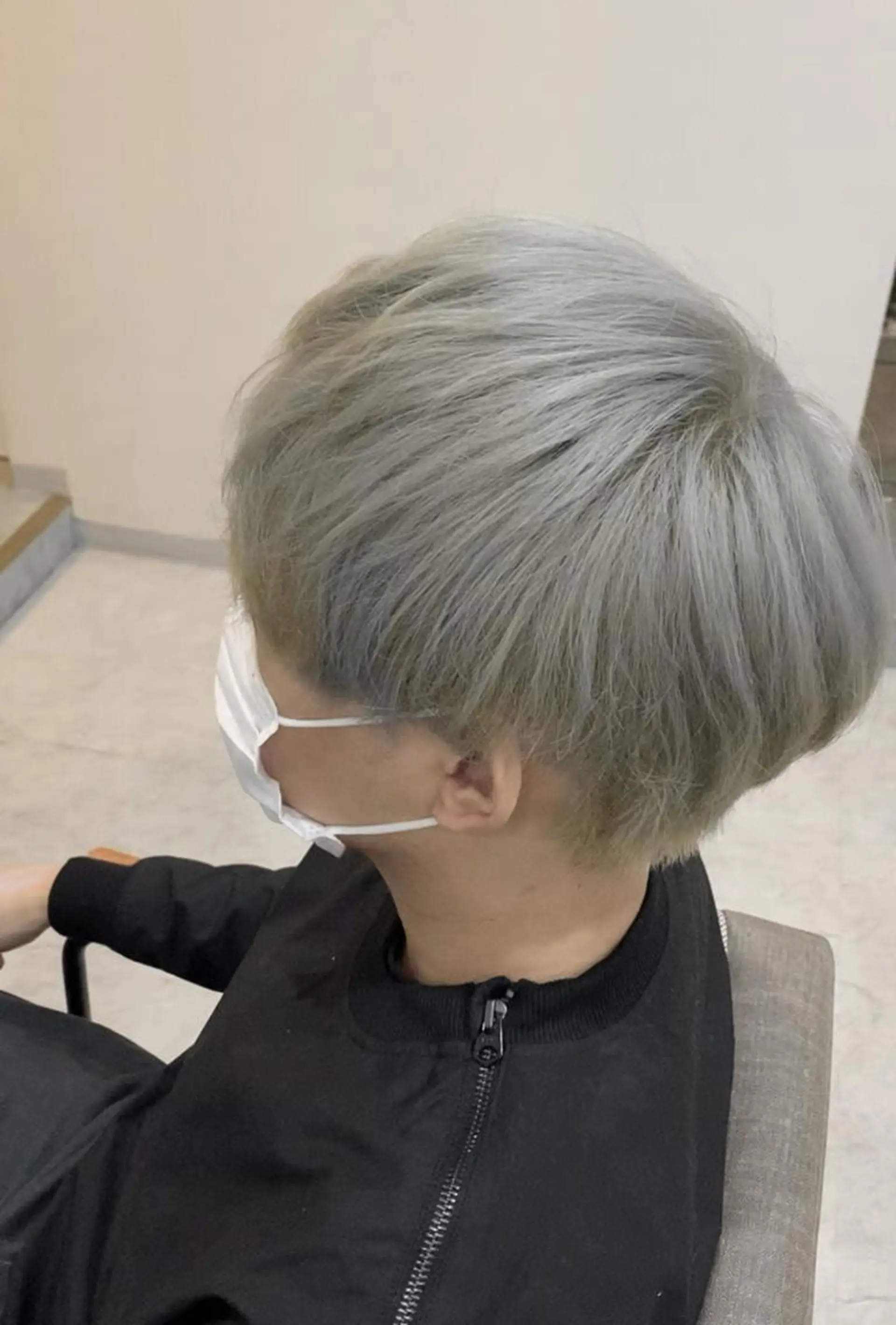 ショート カラー メンズ アップバング メンズブリーチ センターパート フェードカット メンズハイライト クセを最大限に活かす メンズ特化|奈良大祐のヘアスタイル