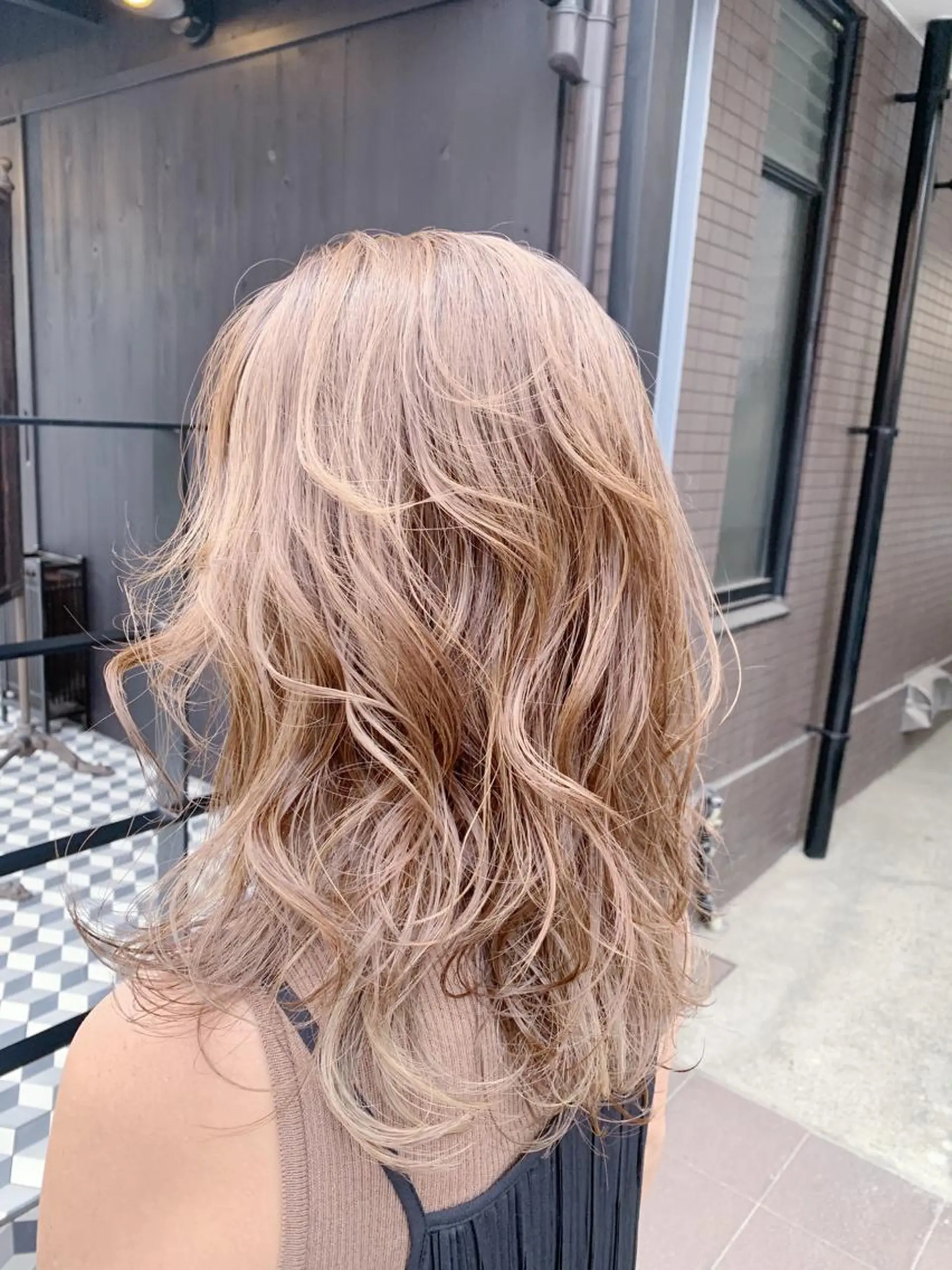 ミディアム カラー ベージュカラー ハイライトカラー ハイライト DUMBO所属・【完全マンツー 恵比寿】佐藤 翔のヘアスタイル