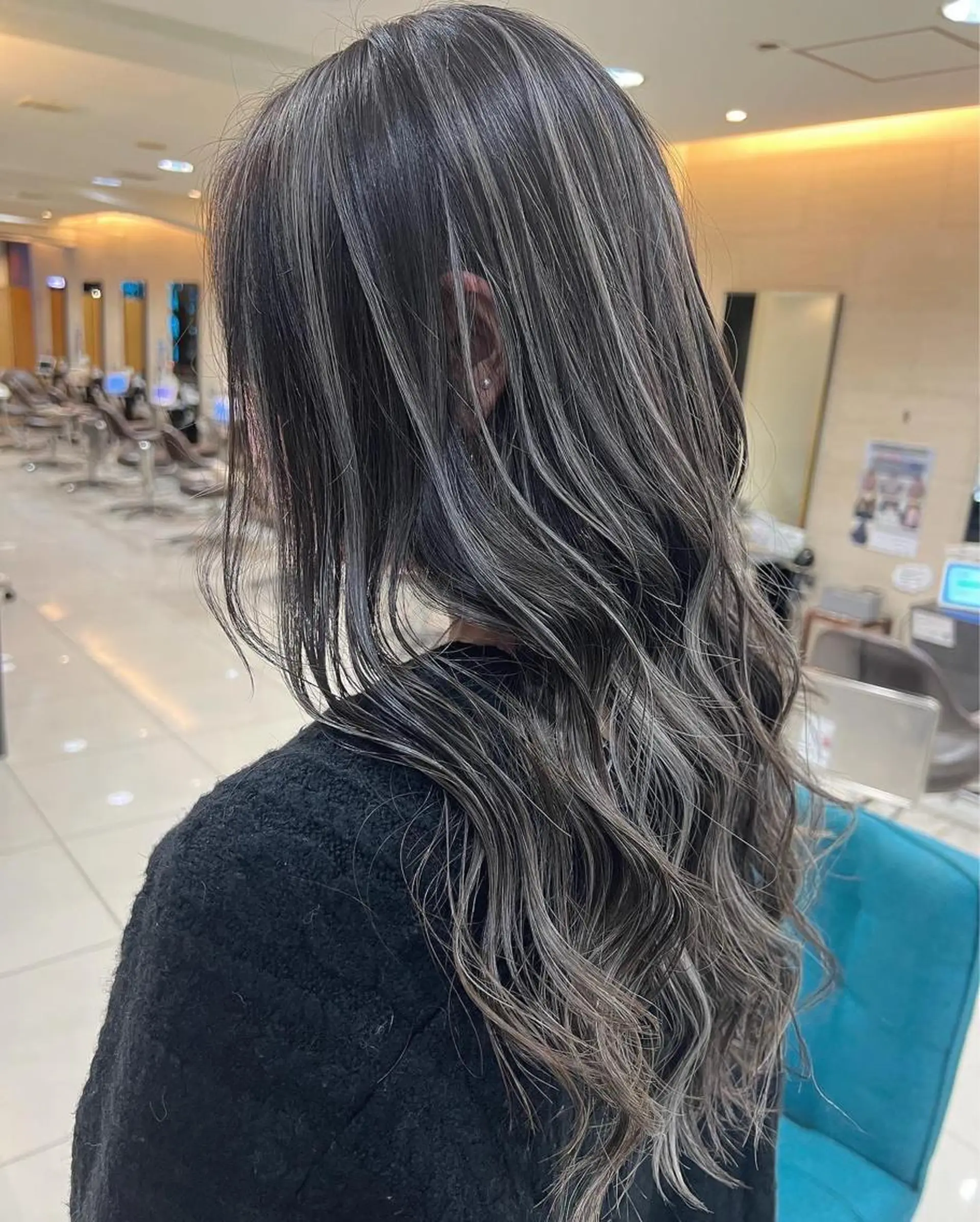 ロング ハイライト 🇺🇸ハイライト特 化美容師🇺🇸漆沢のヘアスタイル