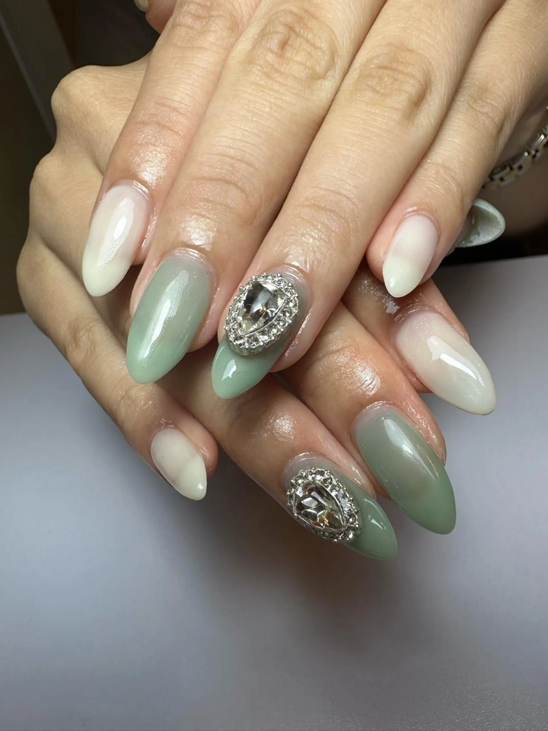 セミロング shandy nailのネイルデザイン