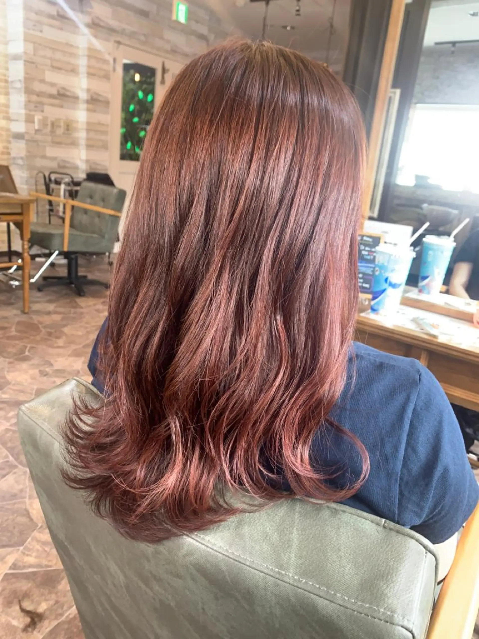 セミロング Lilly 中谷友里のヘアスタイル