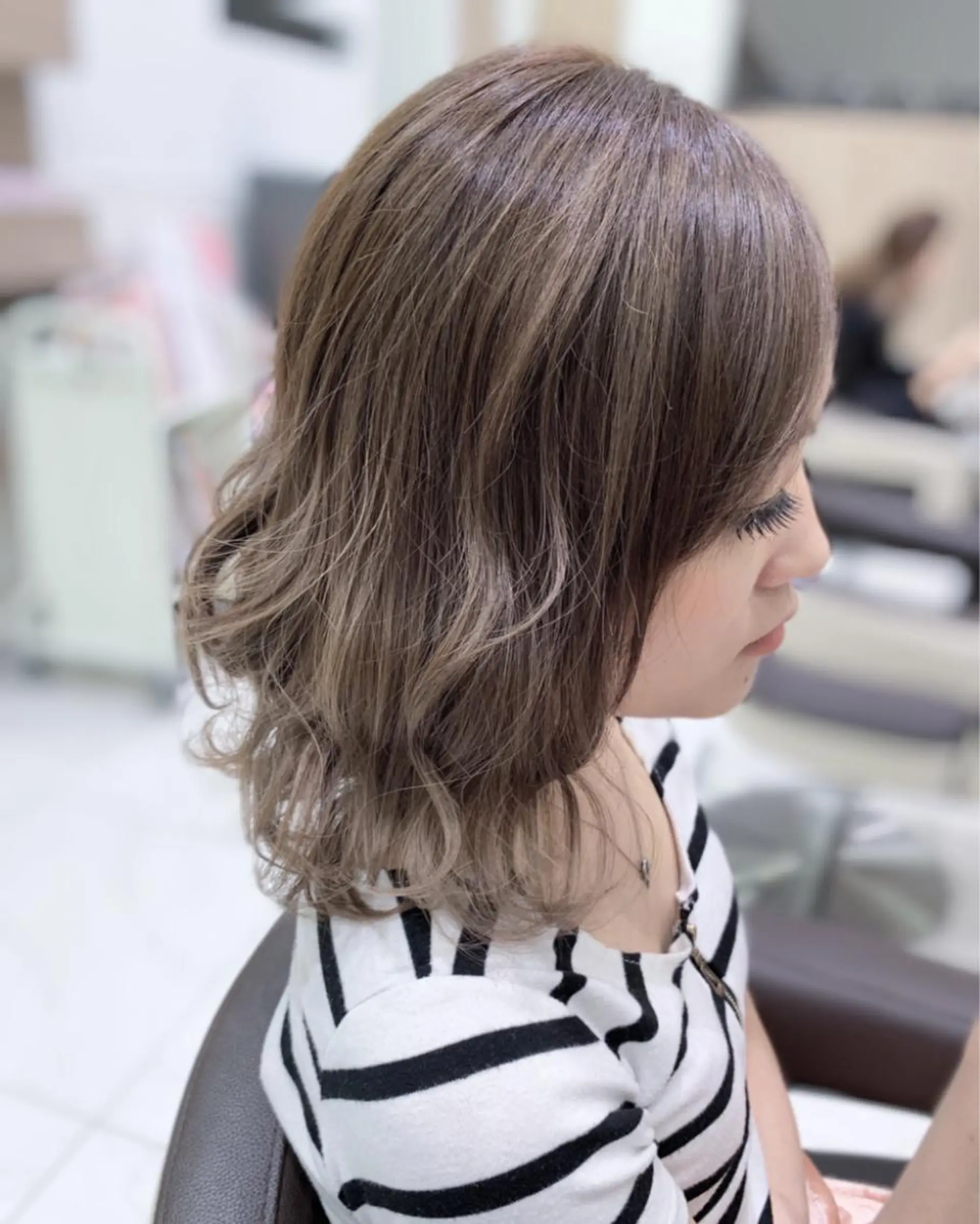 ショート カラー グレージュ ハイライトカラー ハイライト ヘアカラー ブリーチ/バレイヤ ージュ川端裕司のヘアスタイル