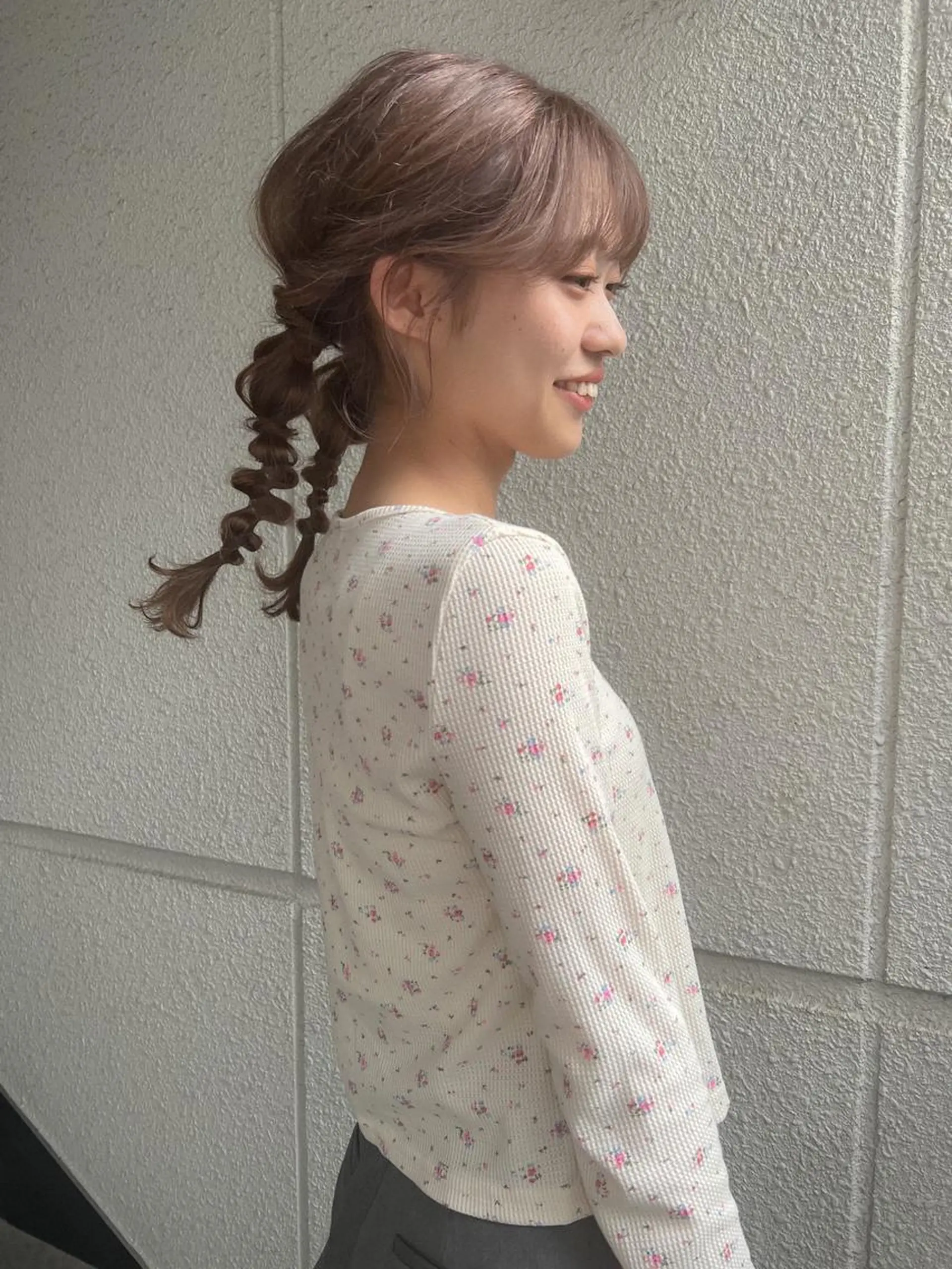 セミロング カラー ヘアアレンジ ブリーチ ハイトーンカラー ヘアカラー カラーパティシエ facce🌼ikoのヘアスタイル