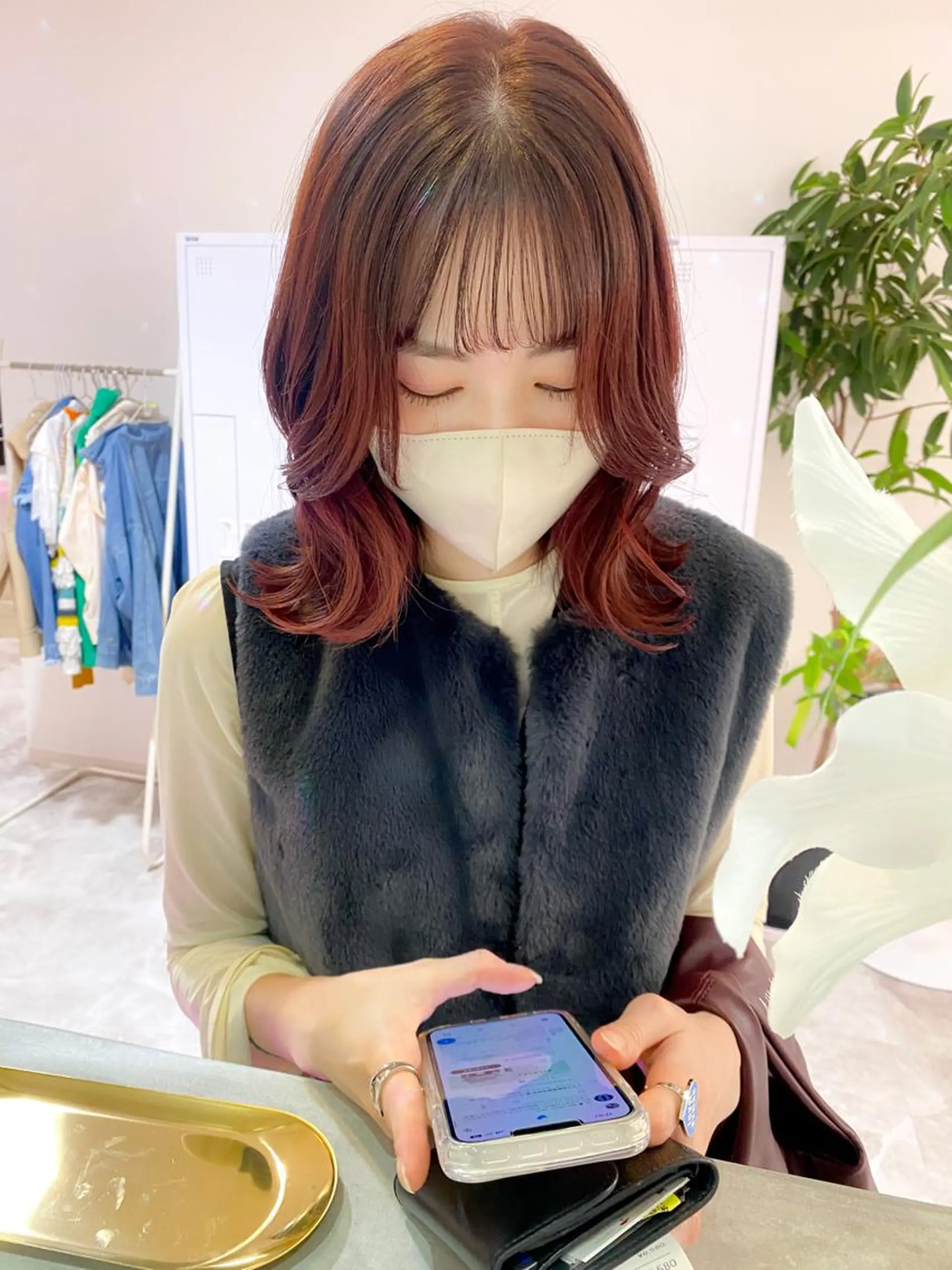 セミロング 髪質改善韓国レイヤー SHIORI🦋のヘアスタイル