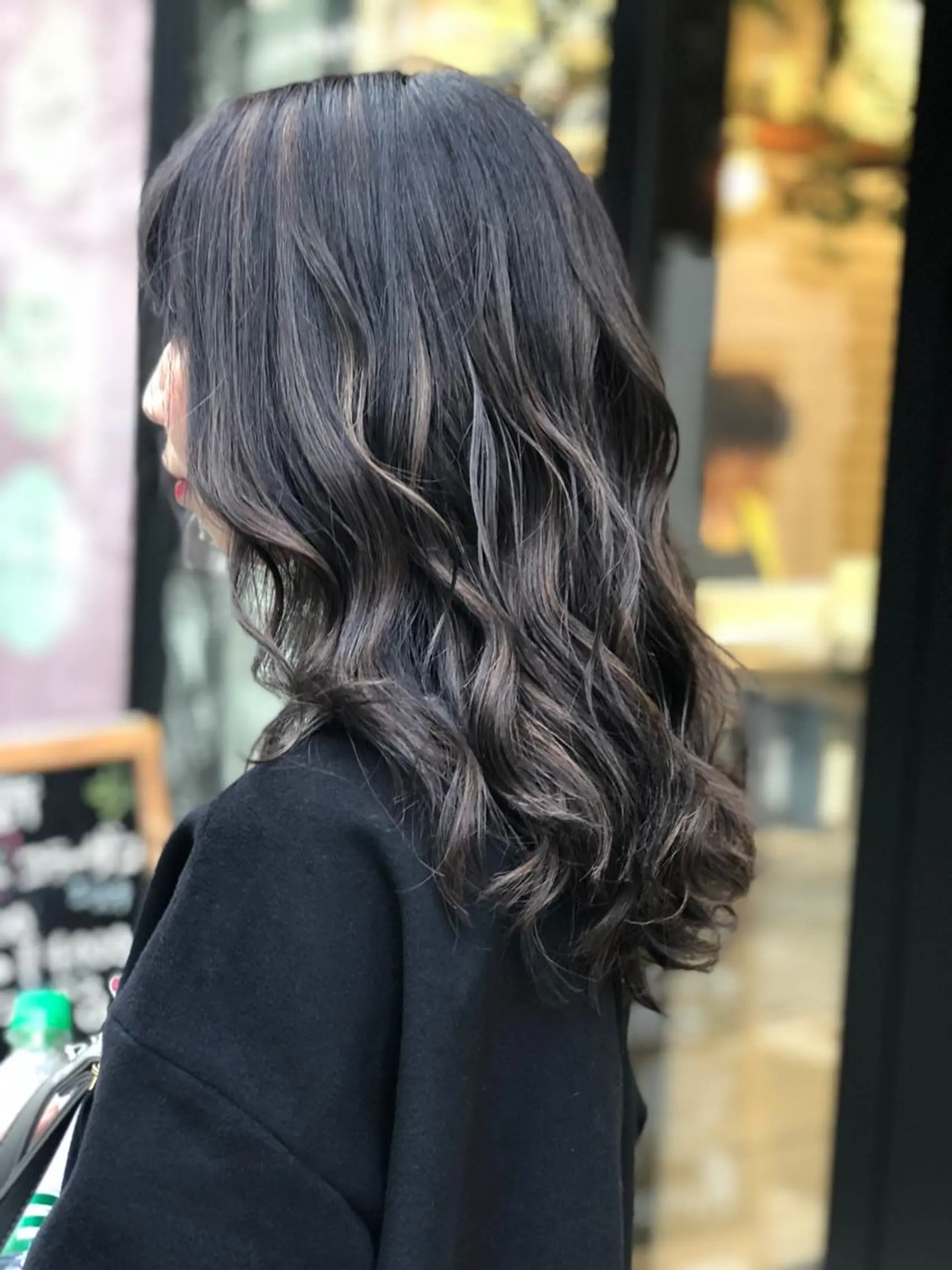 ミディアム カラー 樋渡 侑希のヘアスタイル