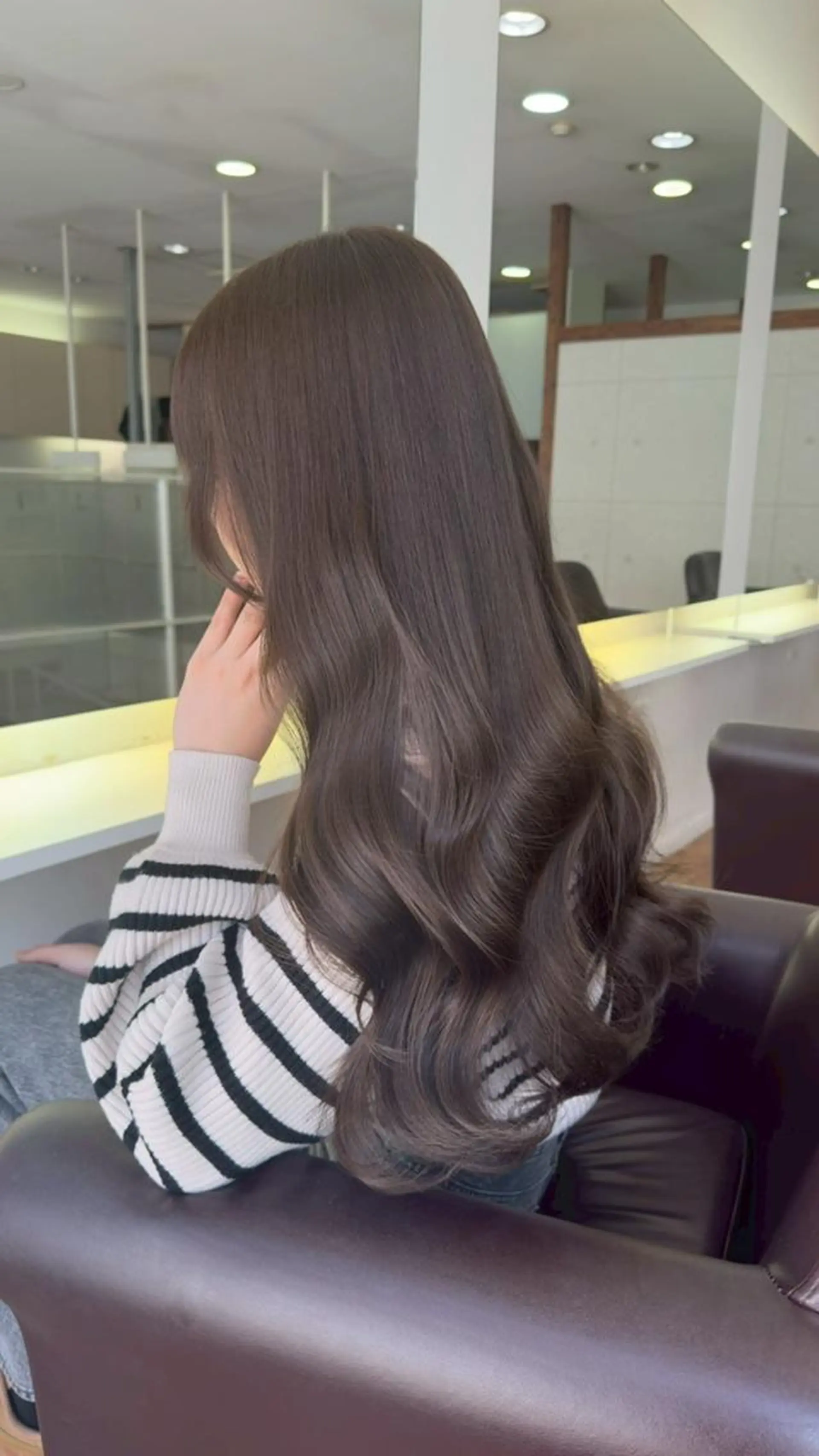 セミロング カラー mizu kiのヘアスタイル