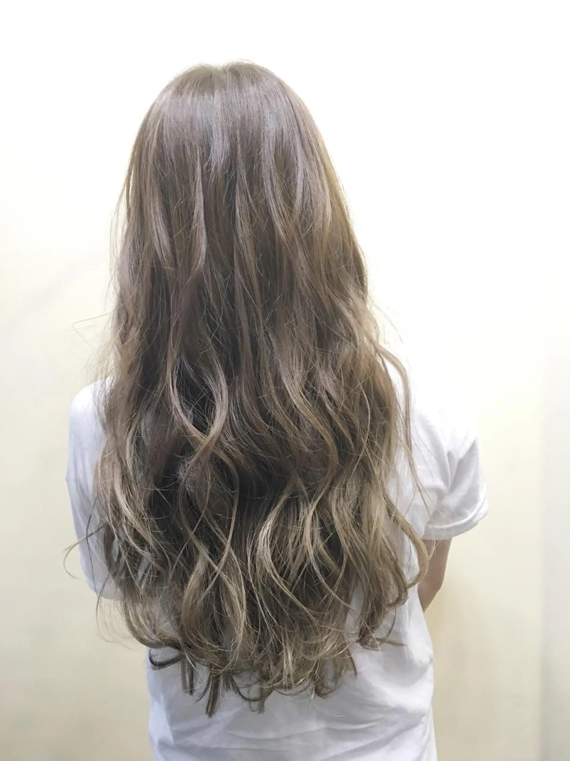 ロング パーマ カット ヘアカラー トリートメント ホカリ ツカサのヘアスタイル